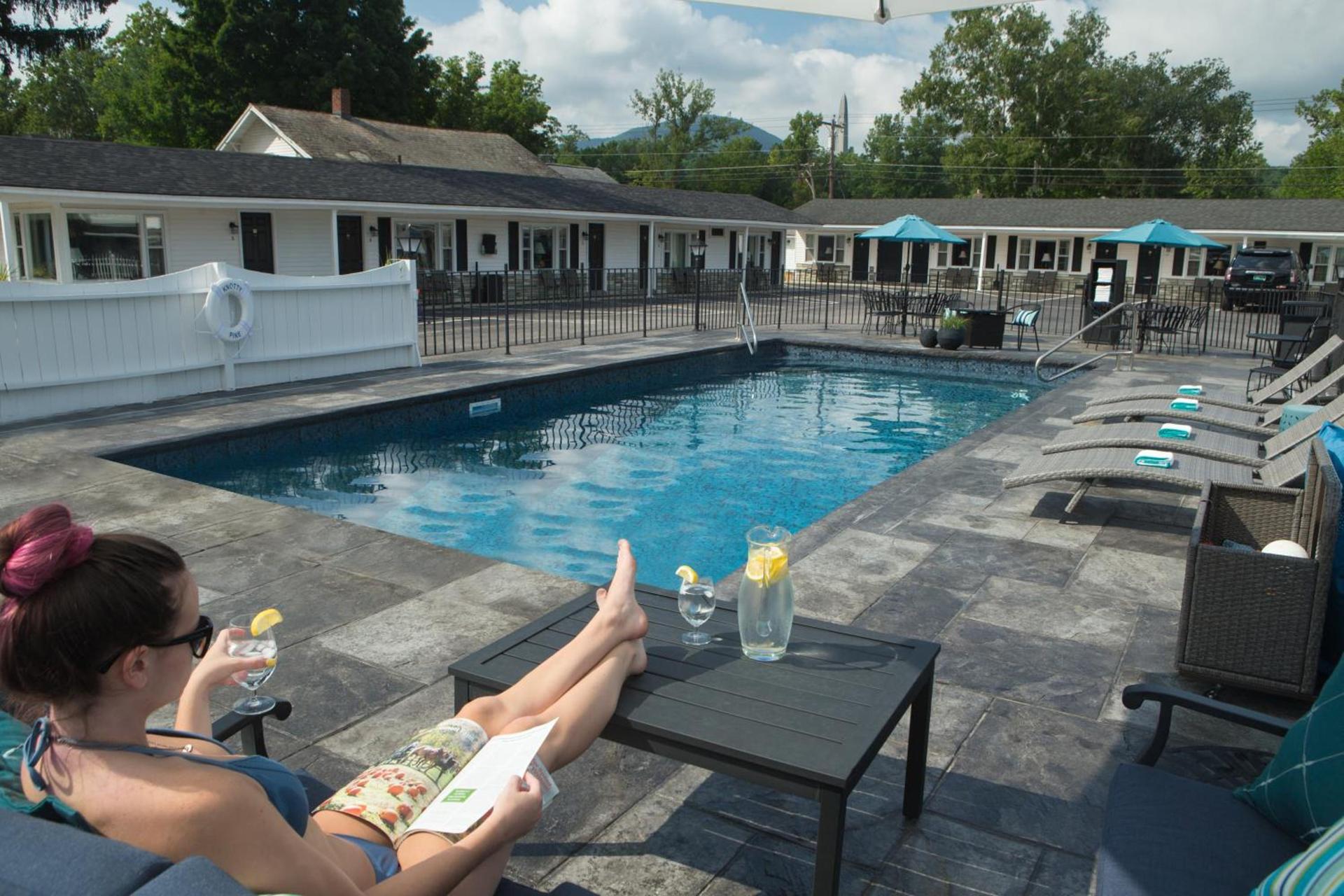 Knotty Pine Motel photo 8