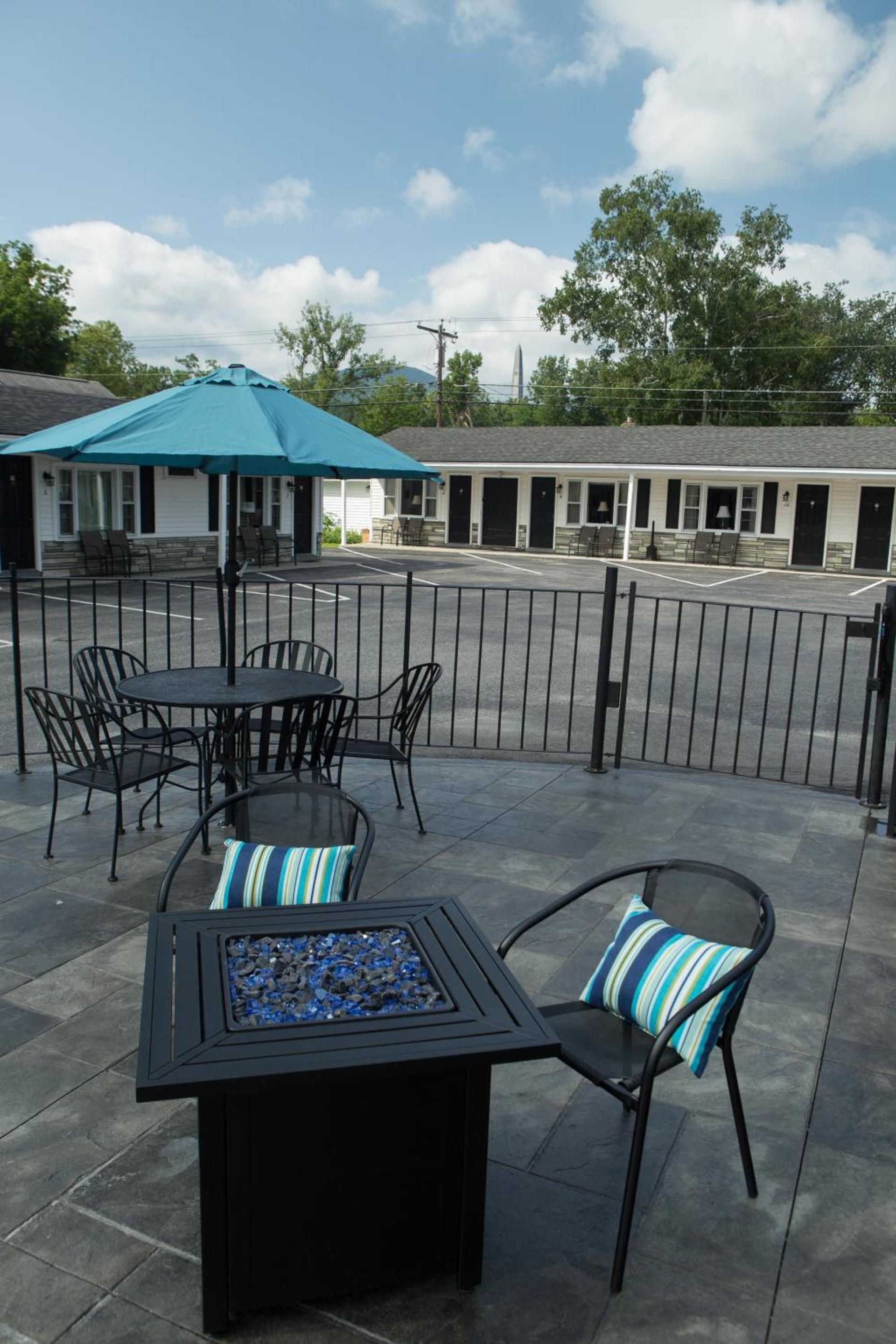 Knotty Pine Motel photo 17