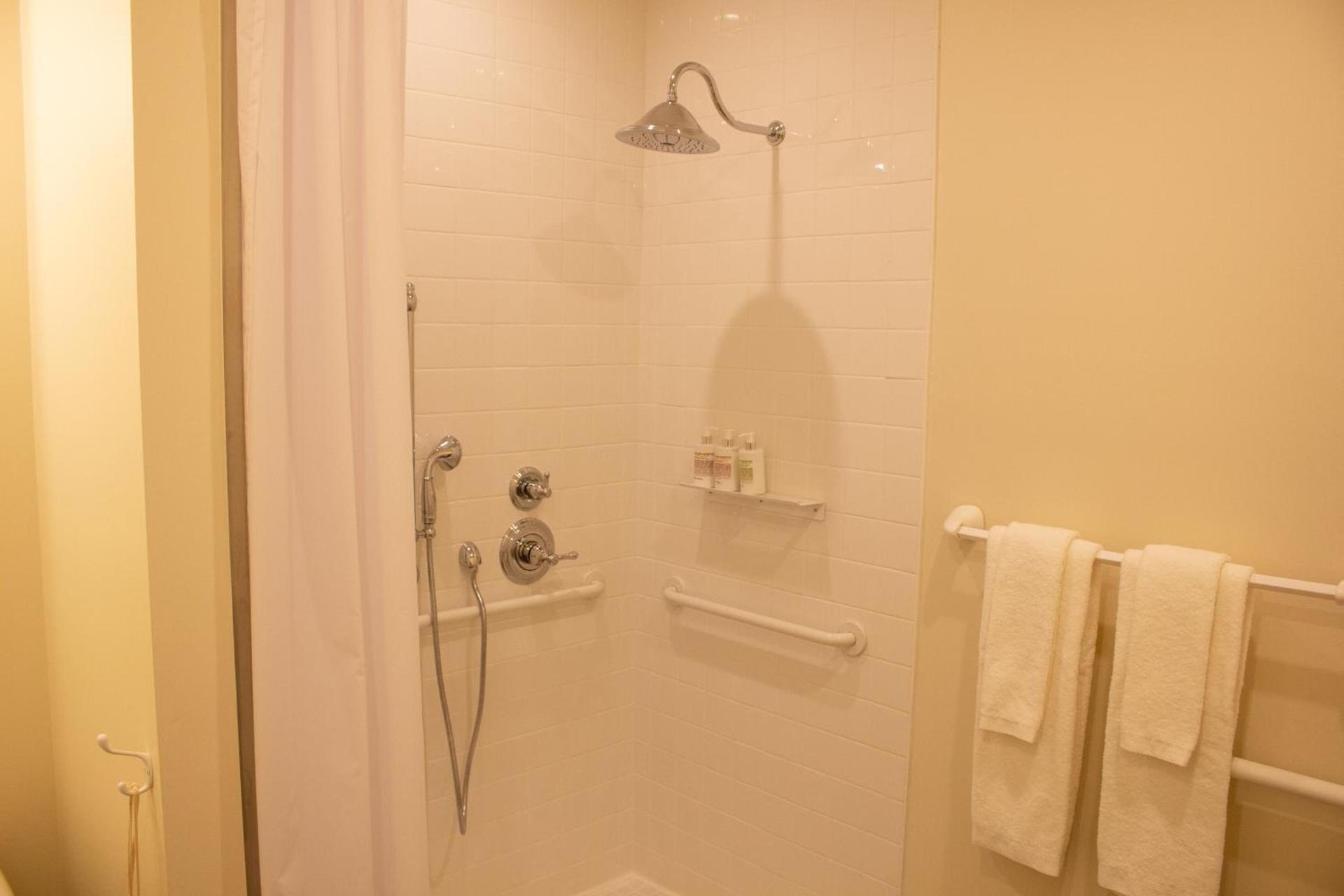 Travelers Hotel photo 30