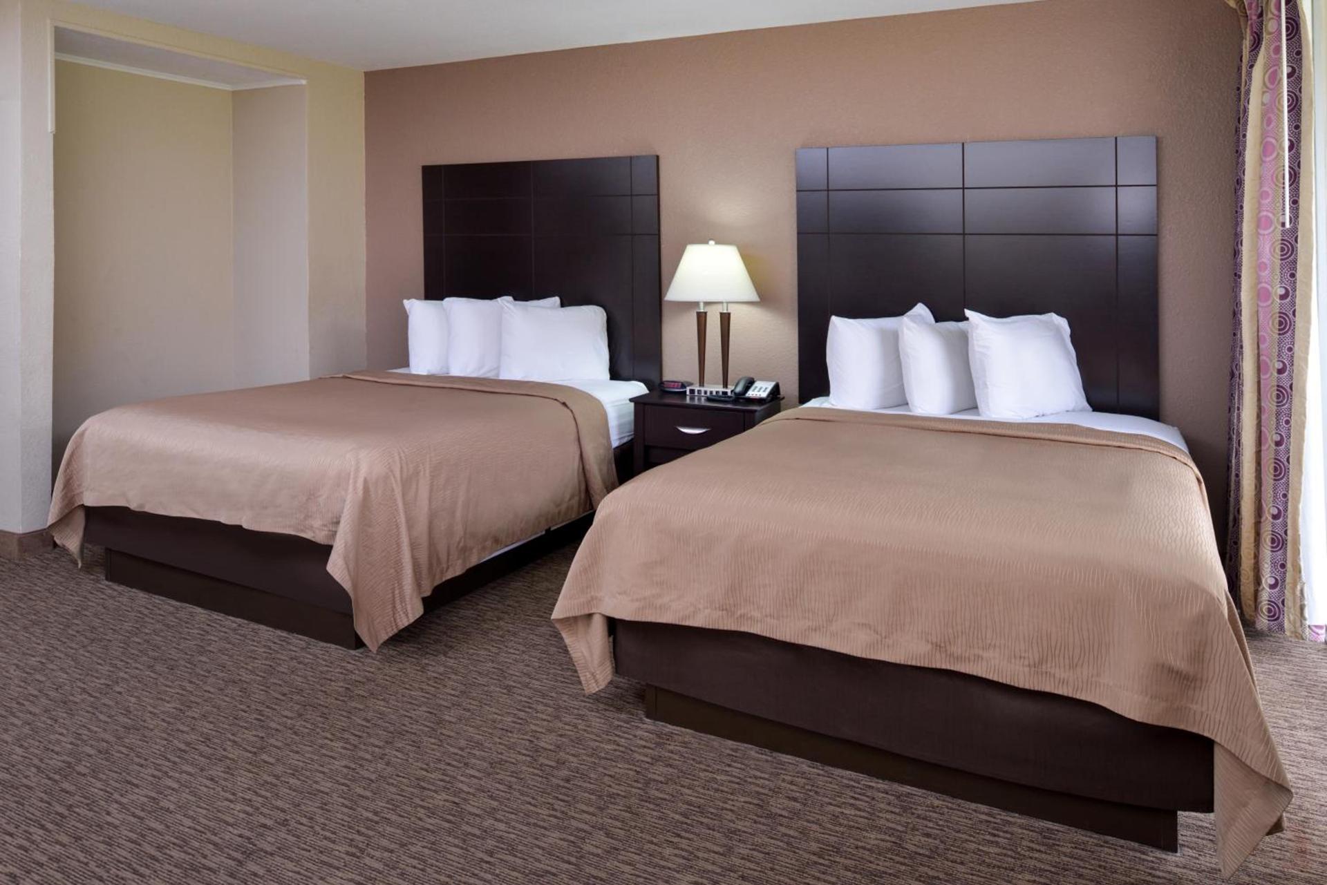 Airport Inn photo 18