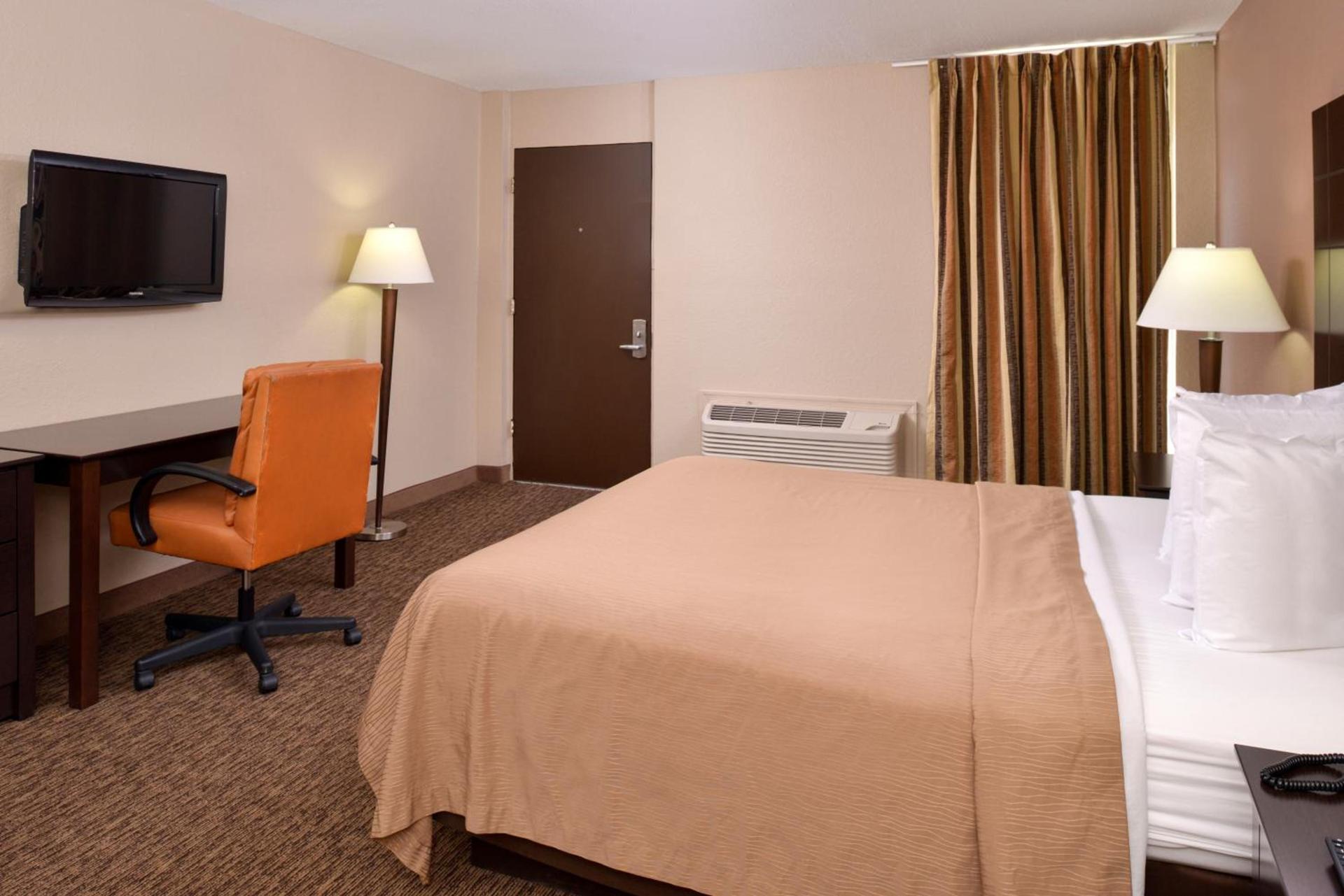 Airport Inn photo 63