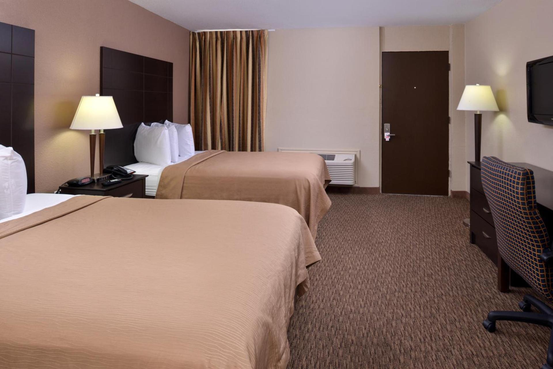 Airport Inn photo 60