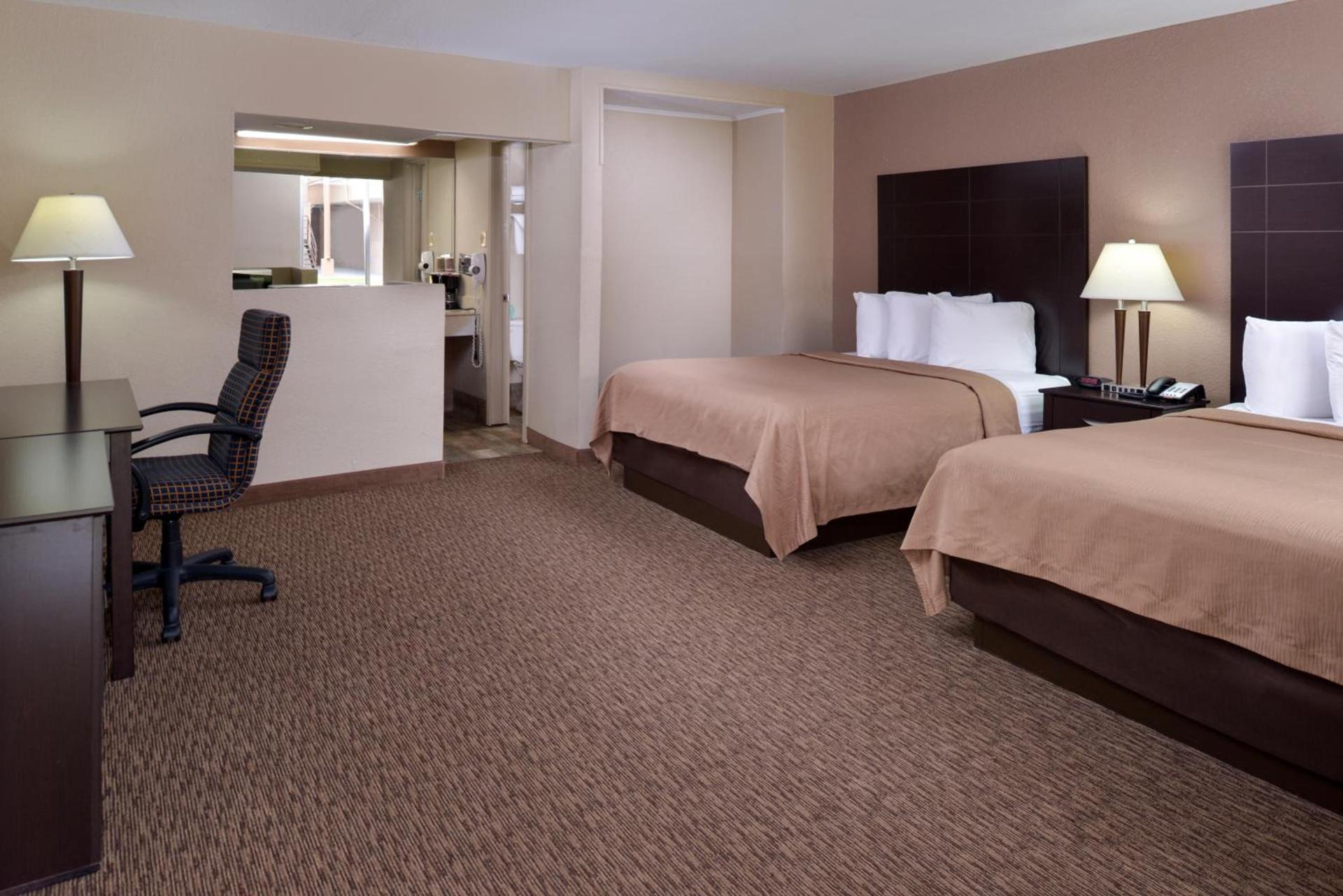 Airport Inn photo 67