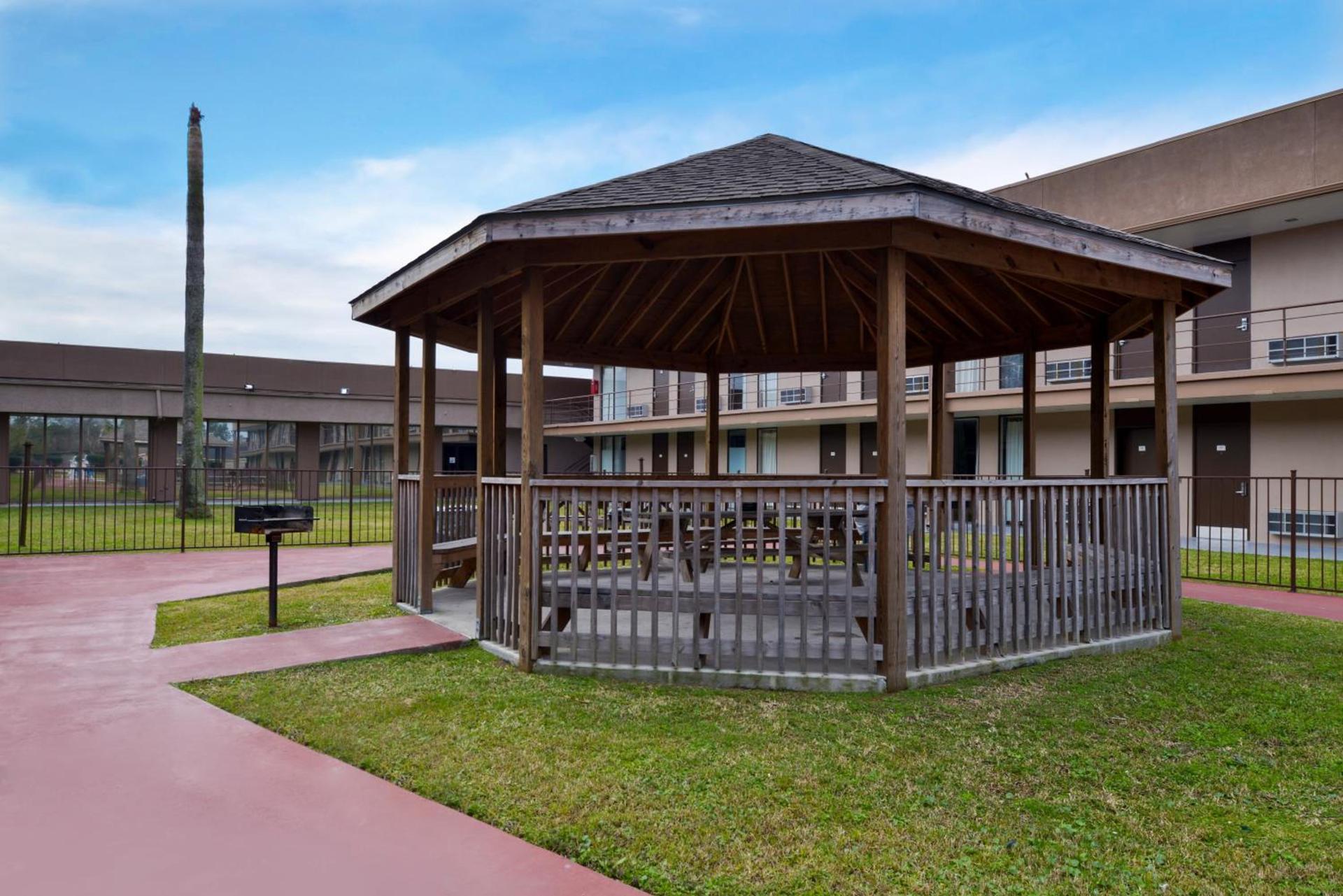 Airport Inn photo 21
