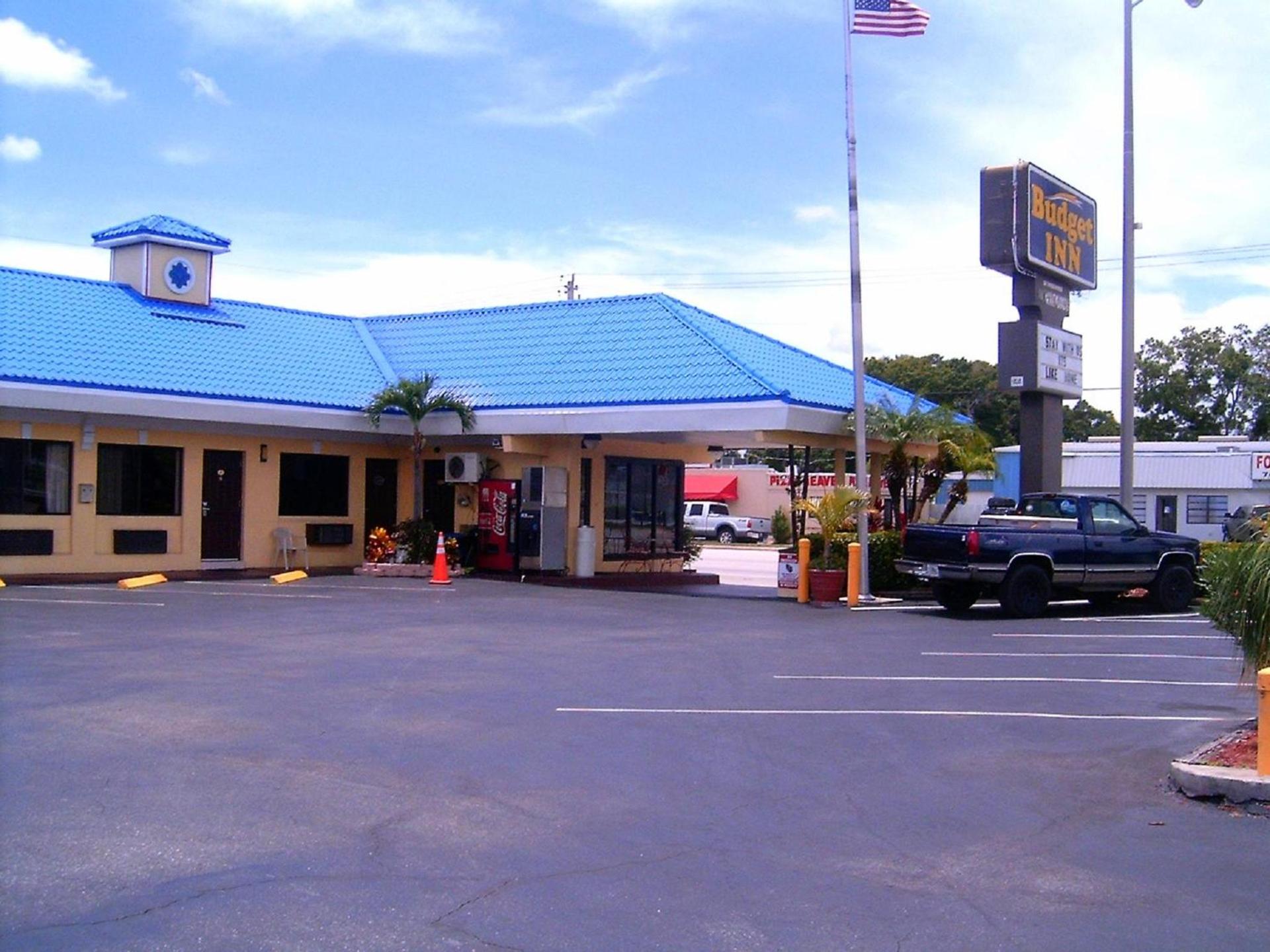 Budget Inn of Okeechobee photo 5