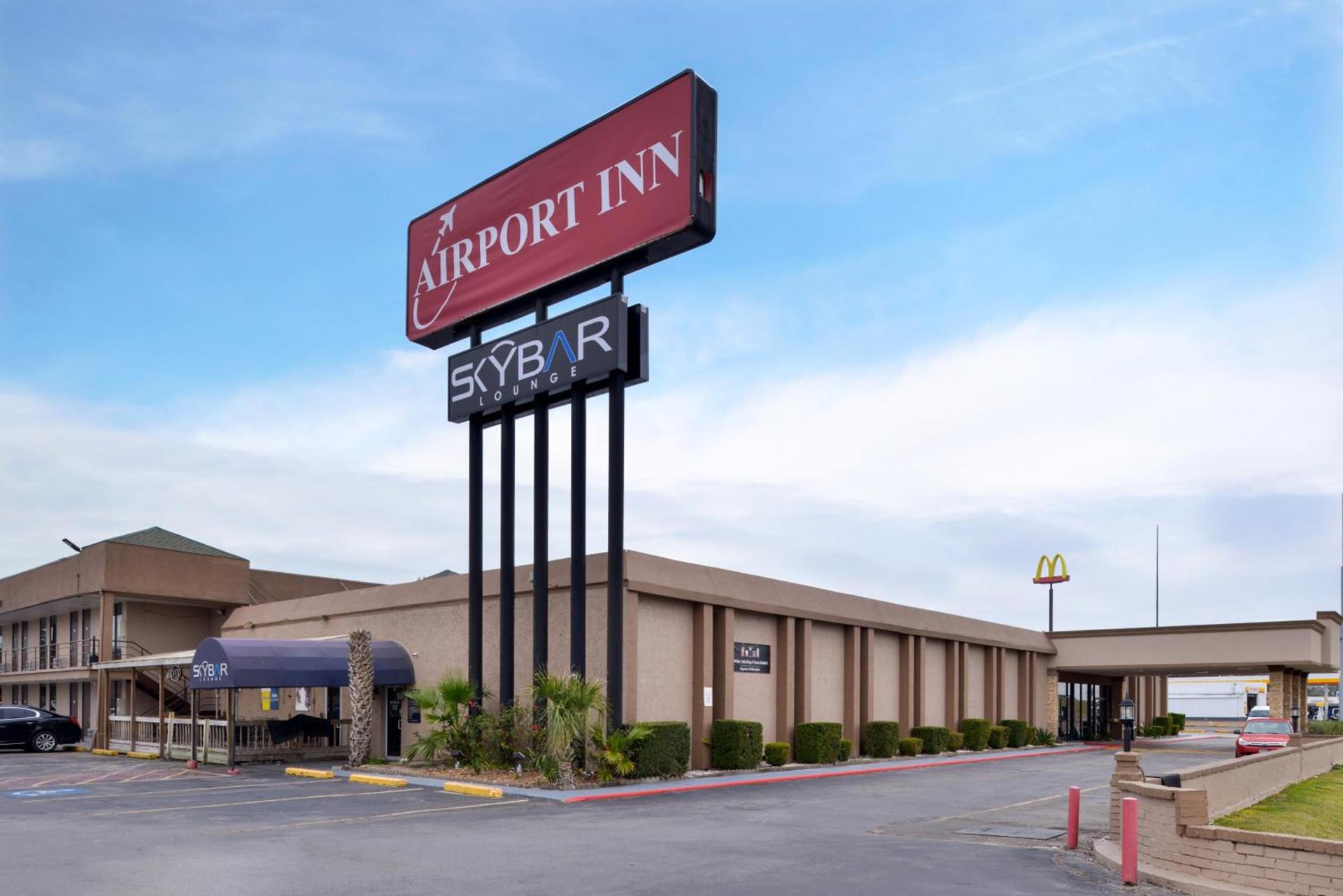 Airport Inn photo 4