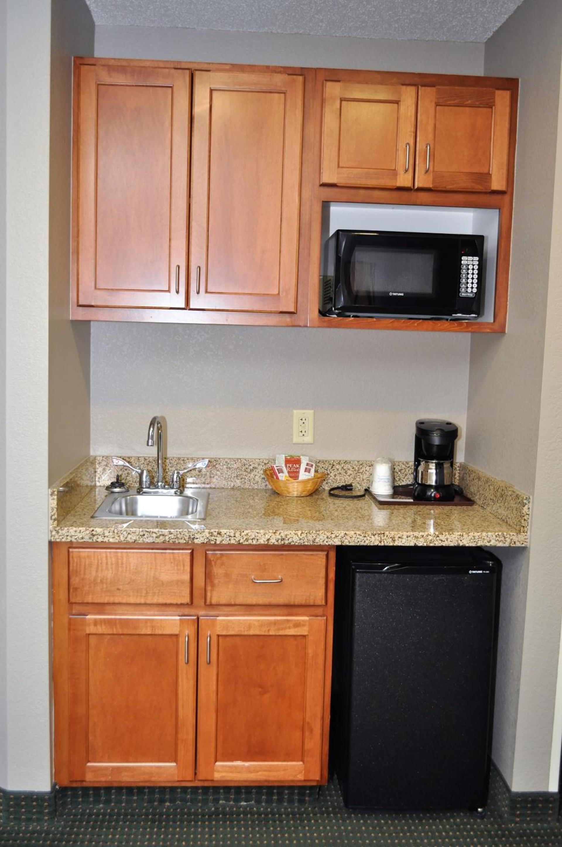 Super 8 by Wyndham Clearfield photo 51