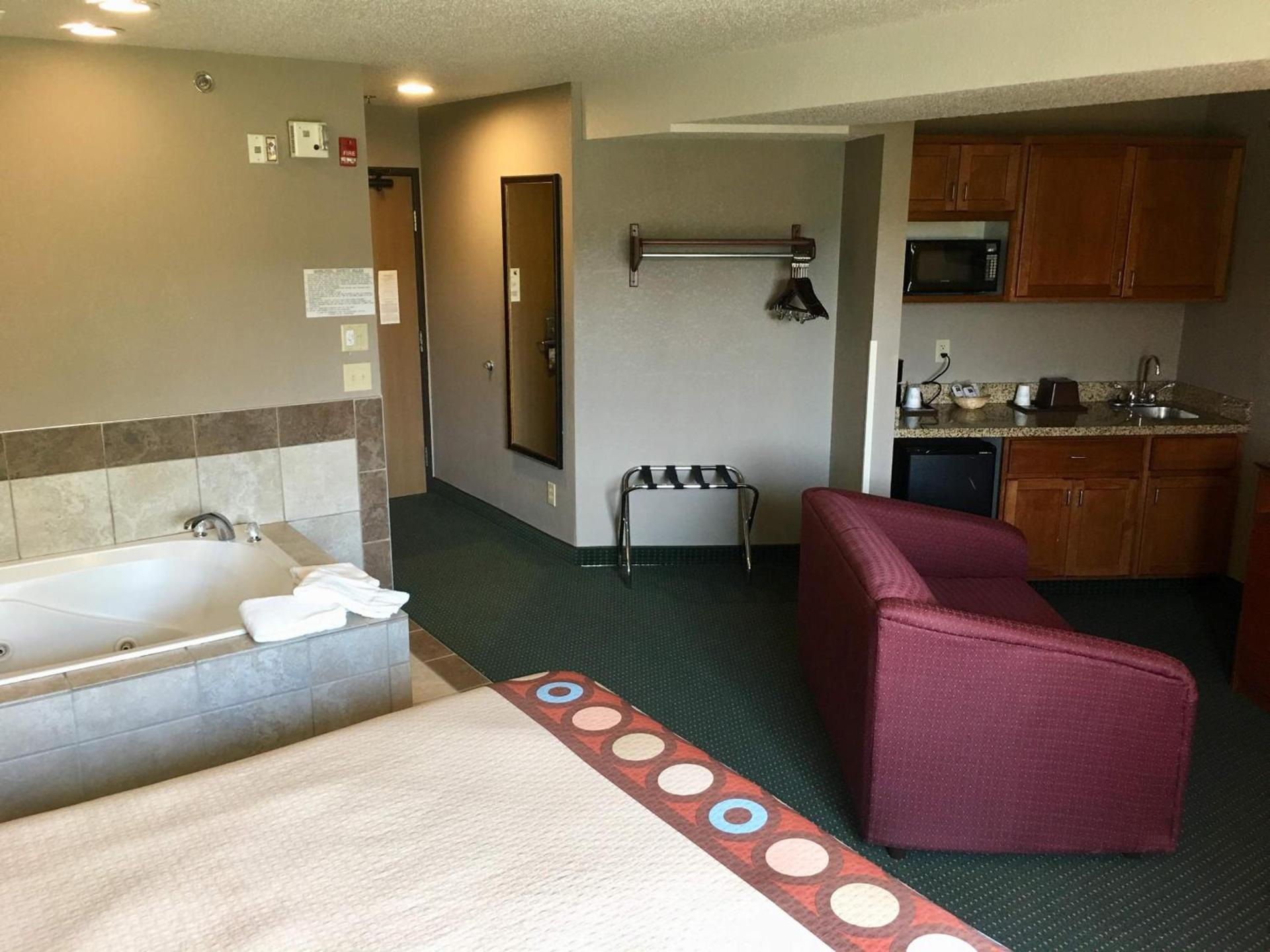 Super 8 by Wyndham Clearfield photo 25