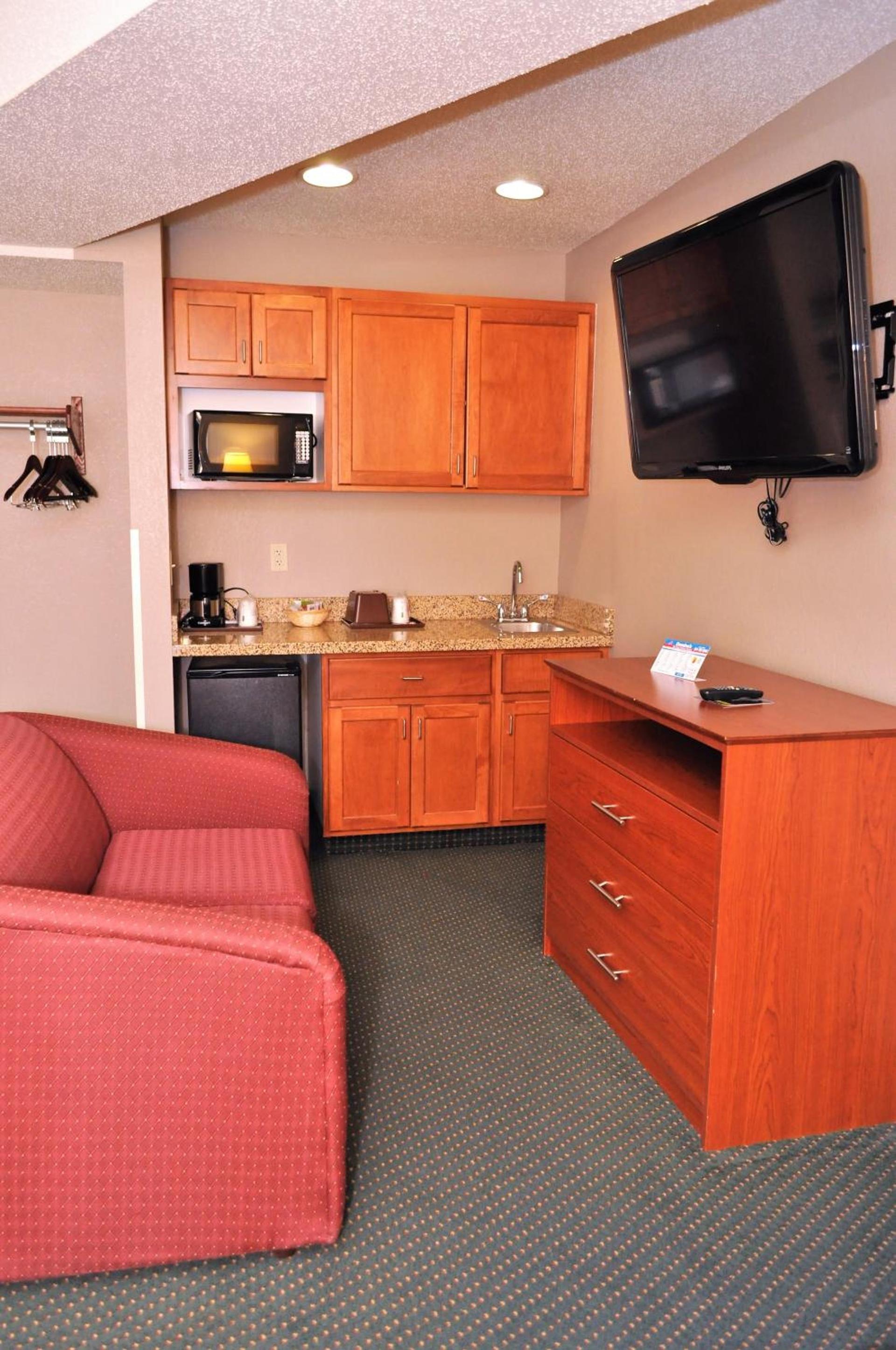 Super 8 by Wyndham Clearfield photo 41