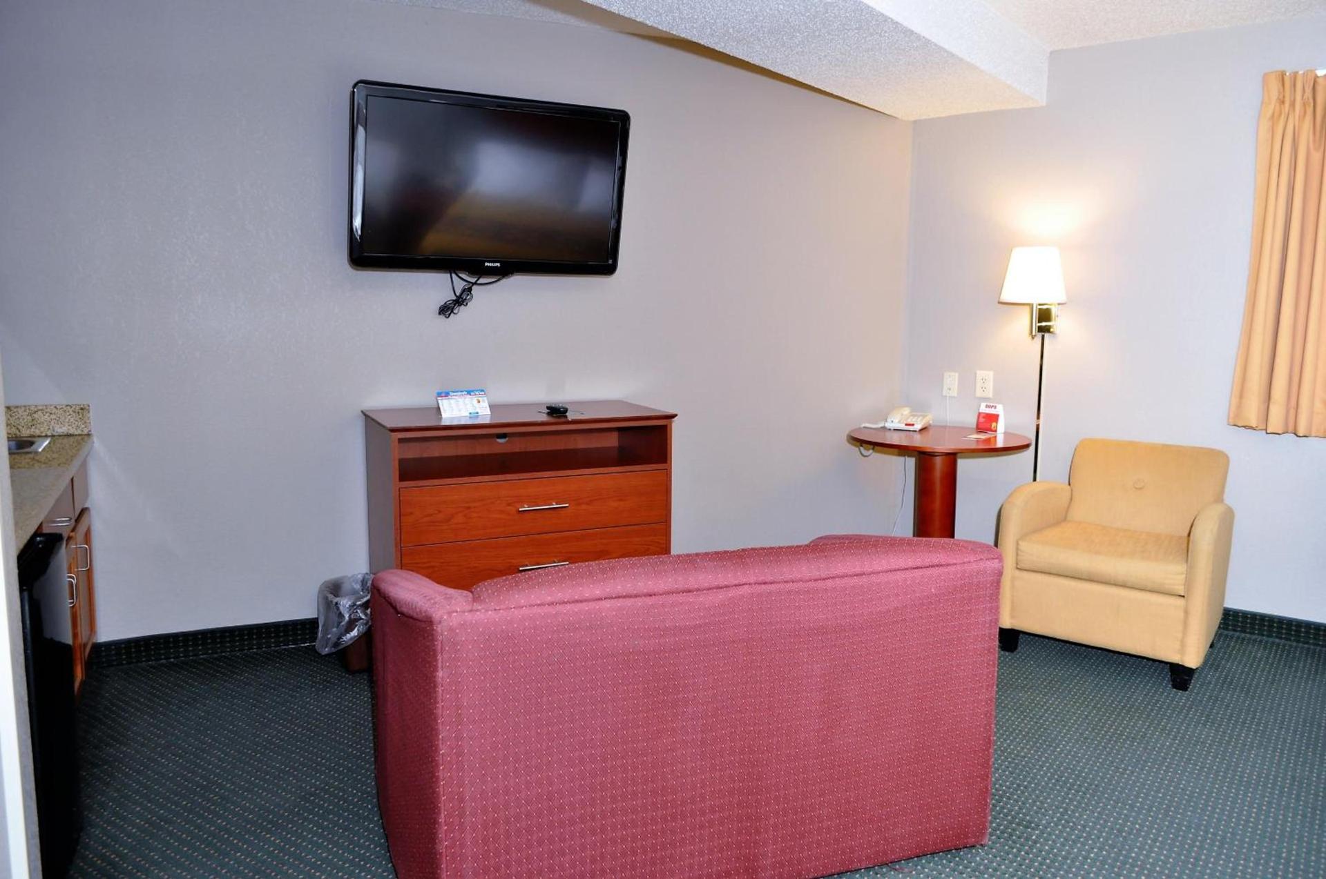Super 8 by Wyndham Clearfield photo 42
