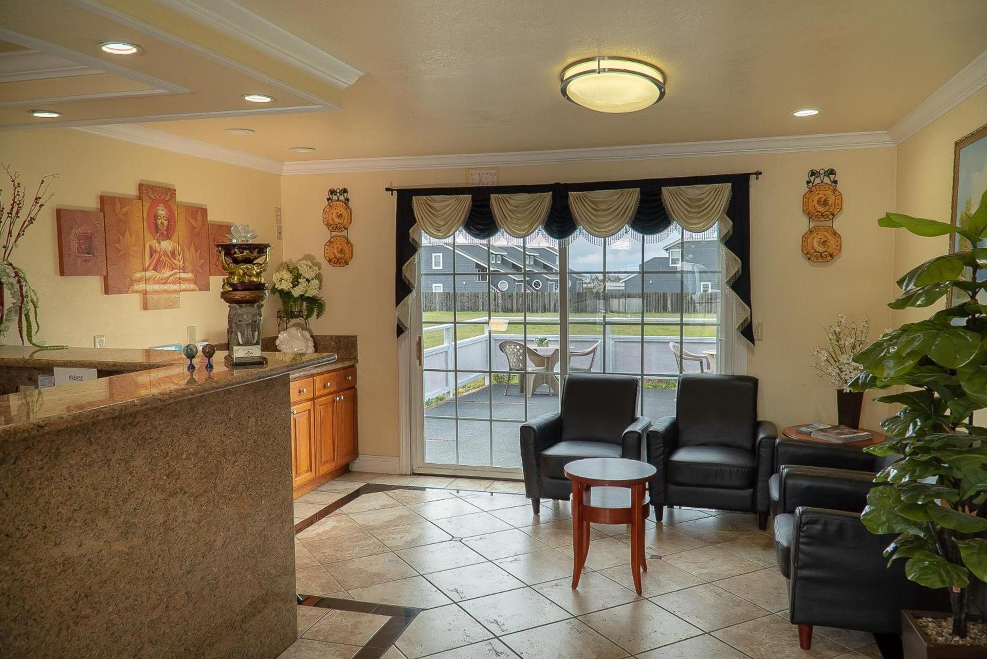 Sea Breeze Inn - San Simeon photo 11