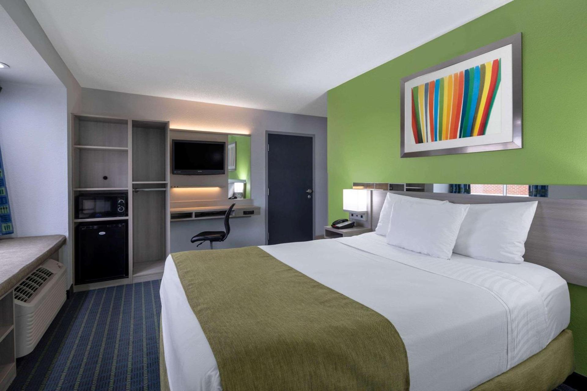 Microtel Inn by Wyndham Lake Norman photo 20