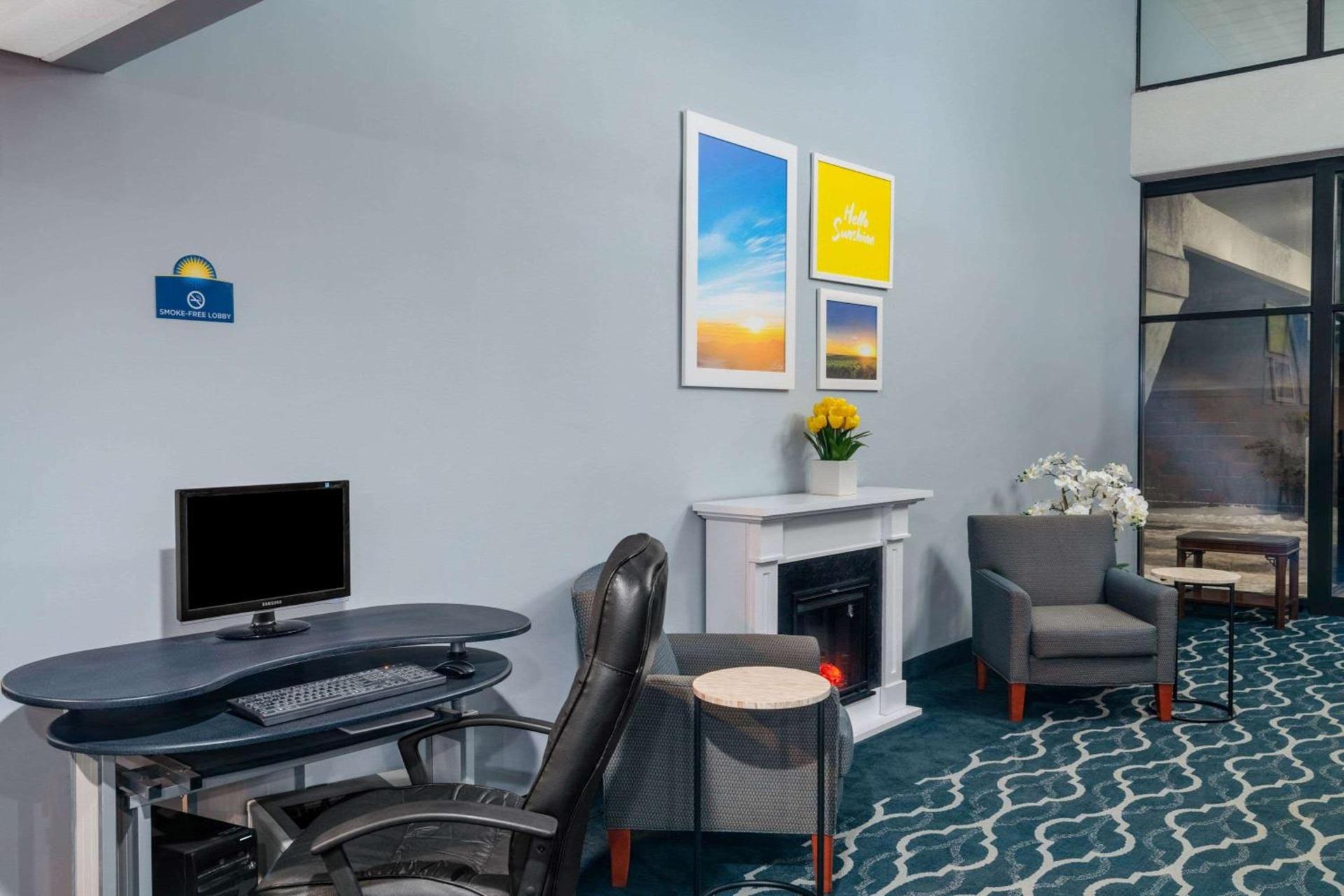 Days Inn by Wyndham Scranton PA photo 21