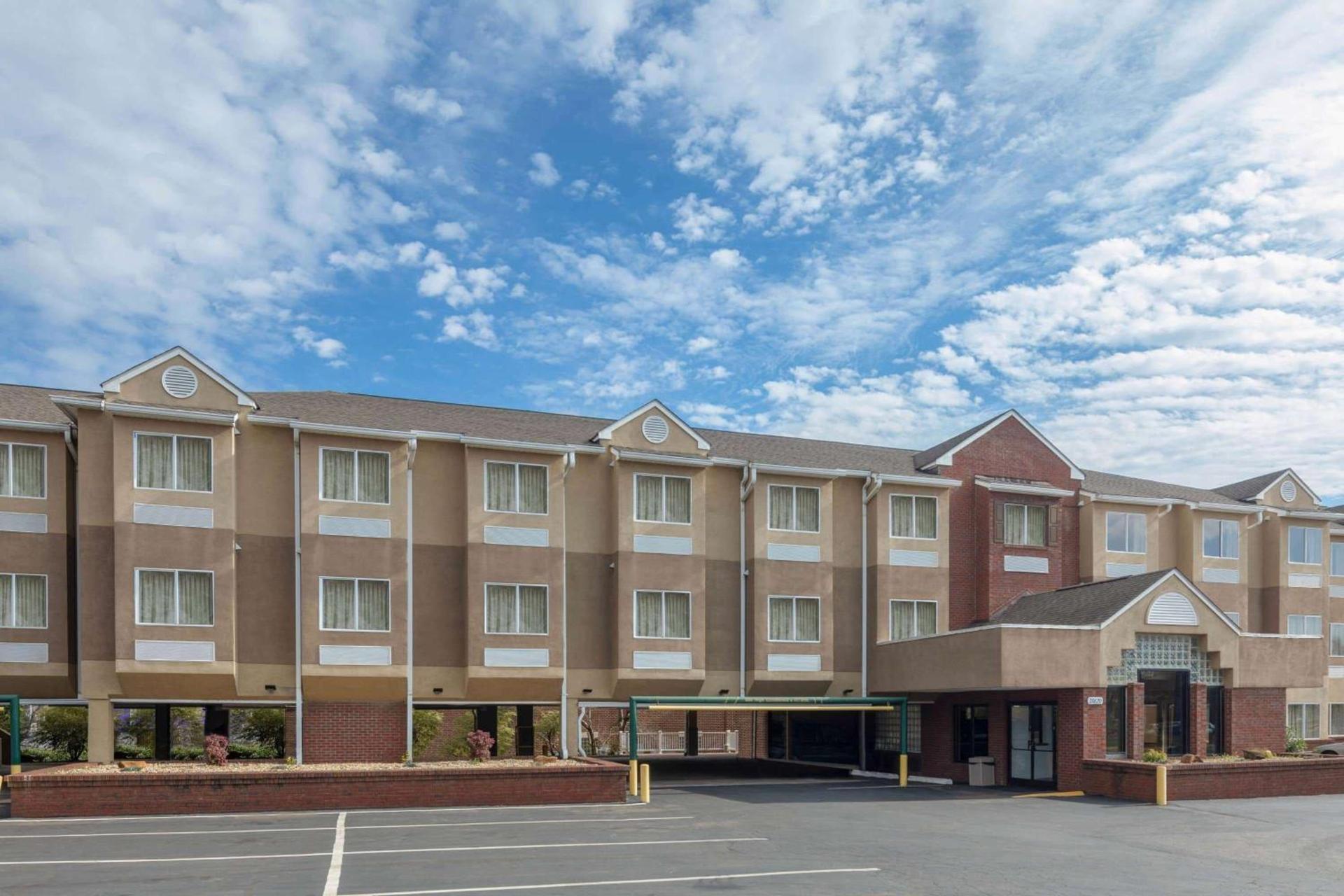 Microtel Inn by Wyndham Lake Norman photo 5