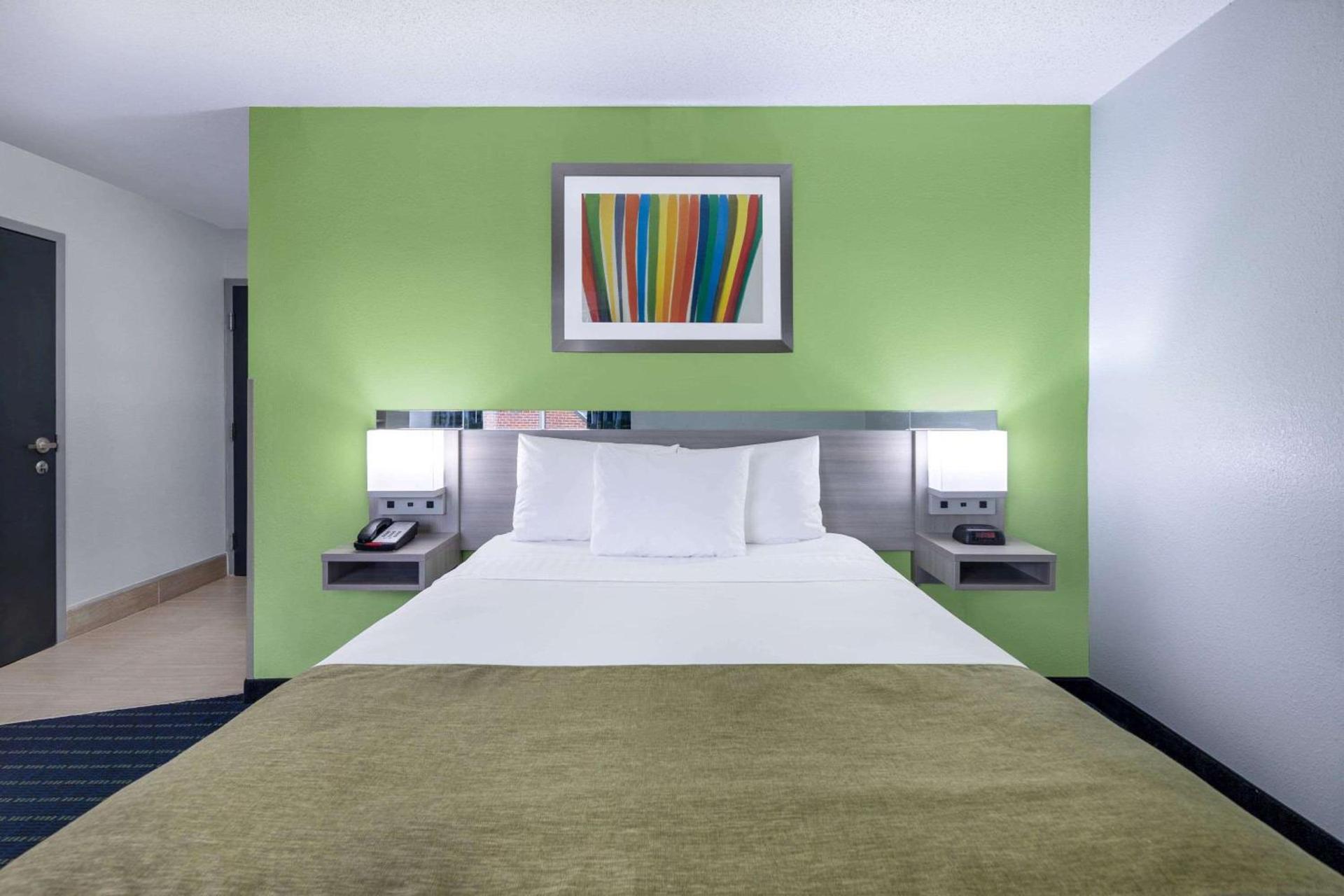 Microtel Inn by Wyndham Lake Norman photo 21