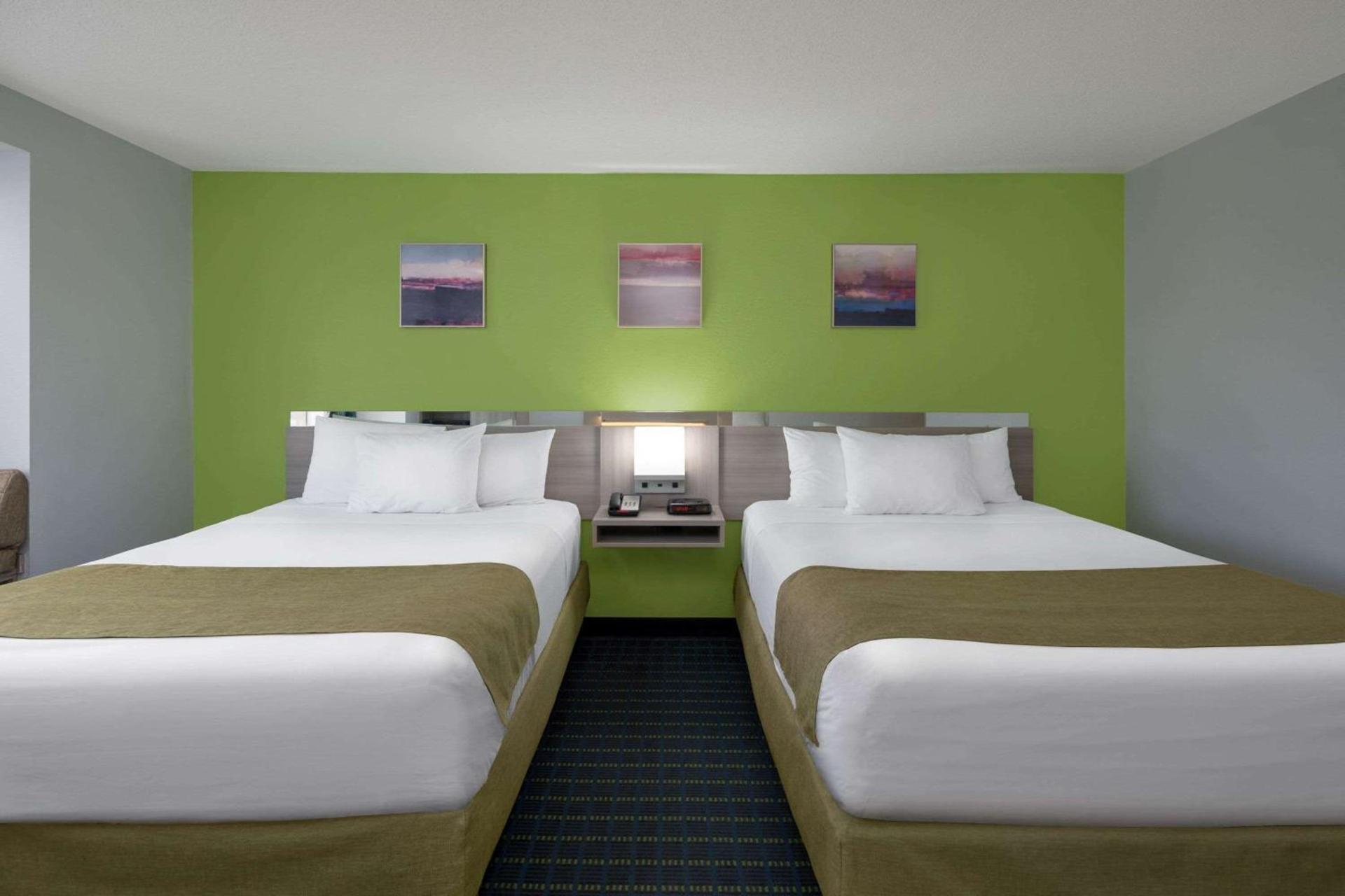 Microtel Inn by Wyndham Lake Norman photo 16