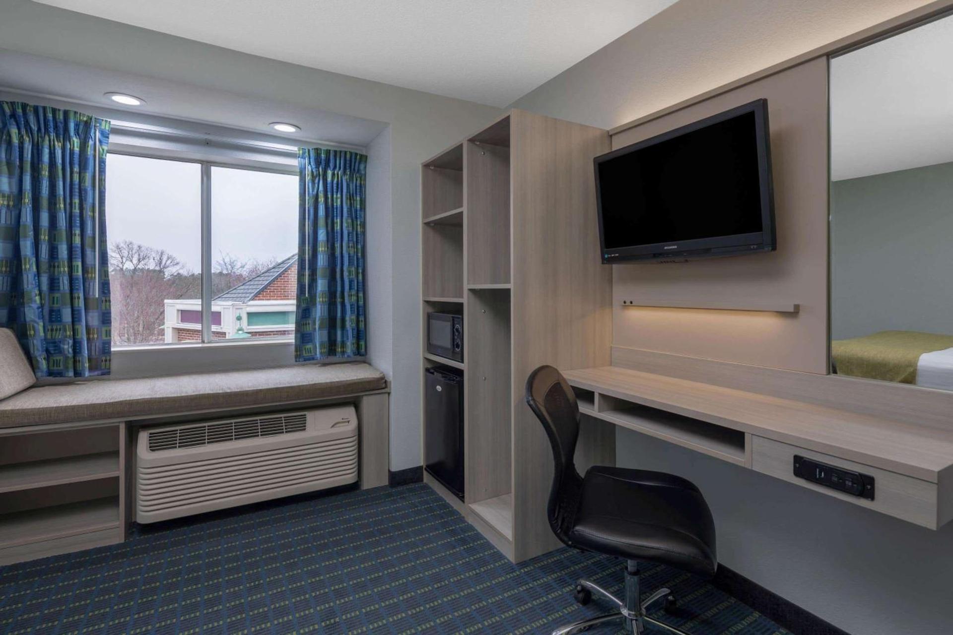 Microtel Inn by Wyndham Lake Norman photo 19