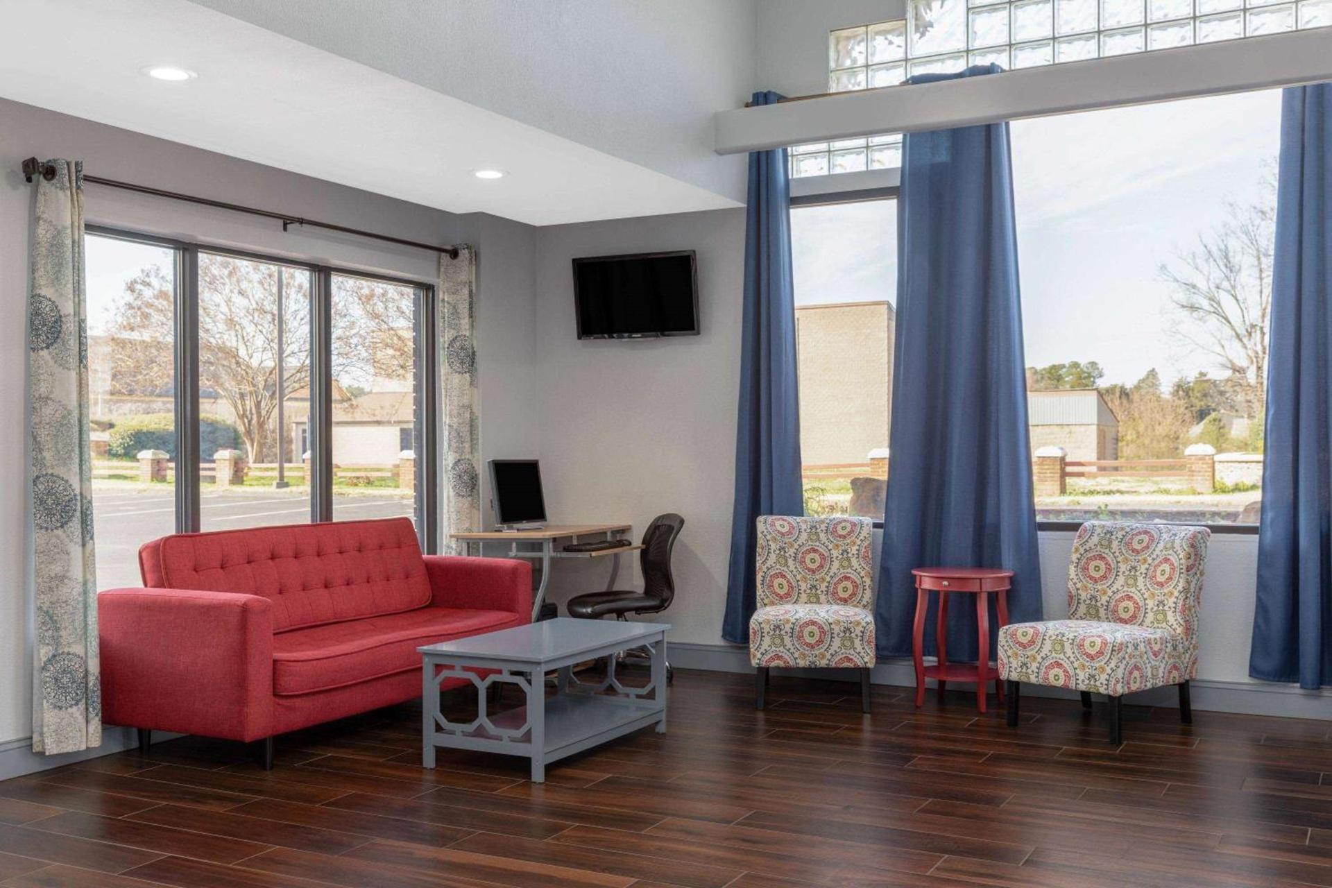 Microtel Inn by Wyndham Lake Norman photo 10