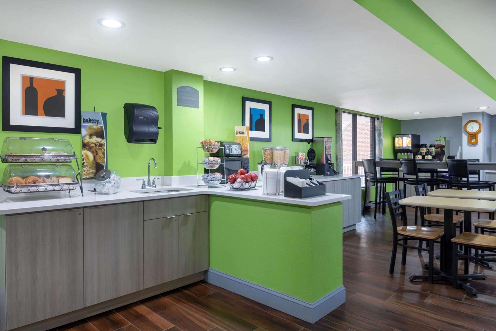 Microtel Inn by Wyndham Lake Norman photo 25