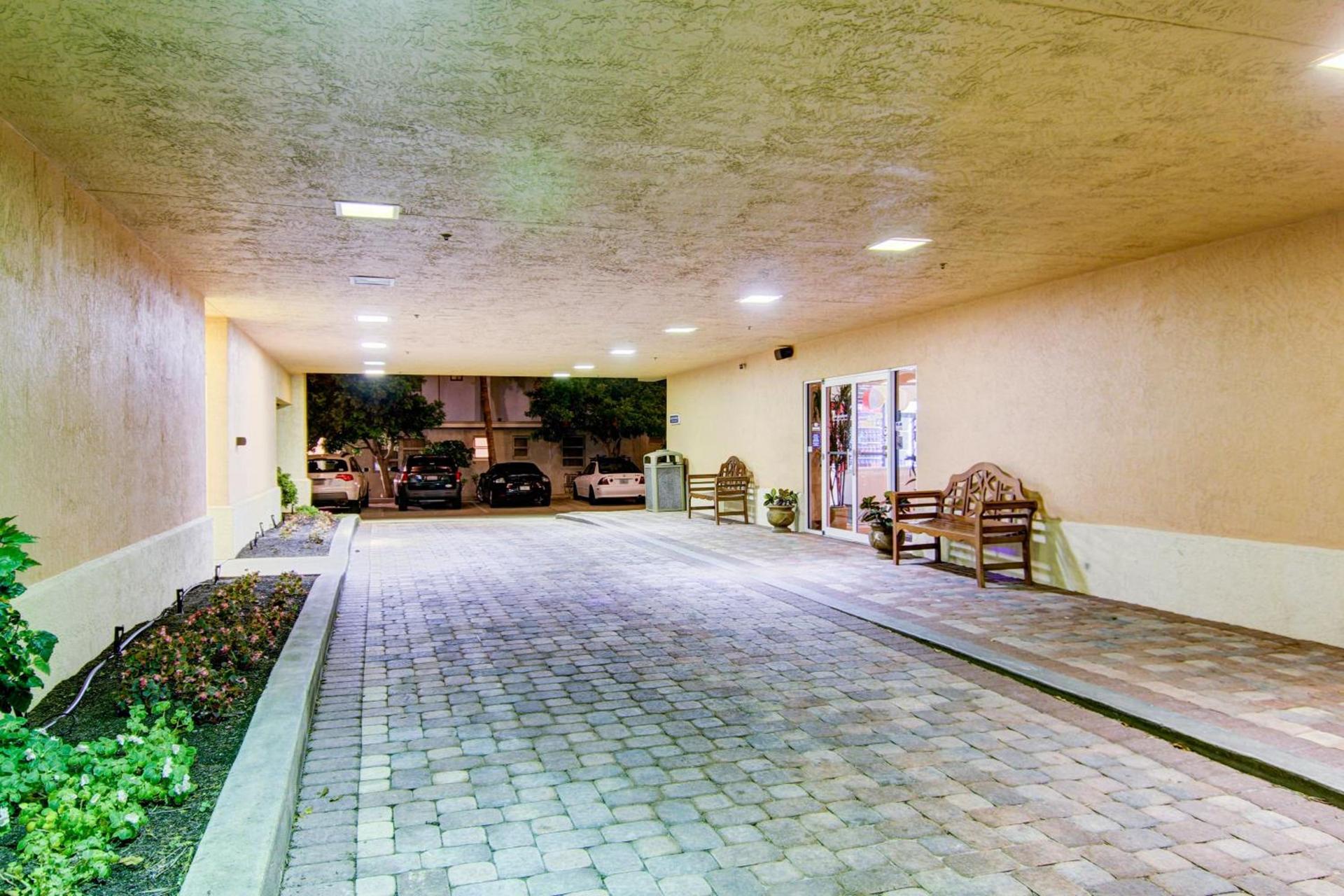 Hutchinson Island Hotel photo 44