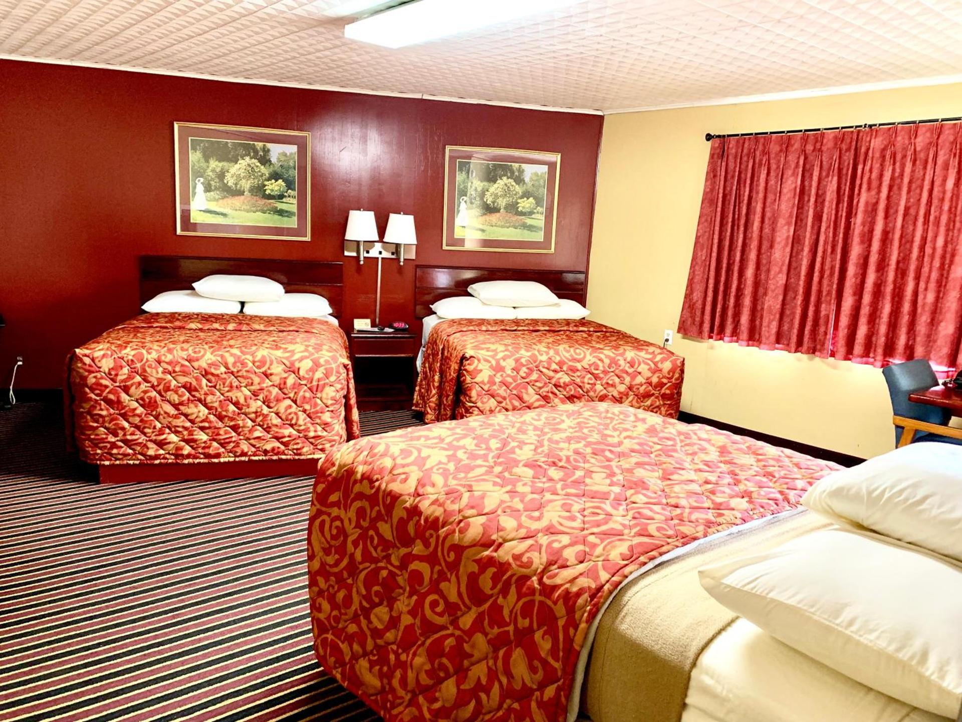 Relax Inn Vinita photo 12
