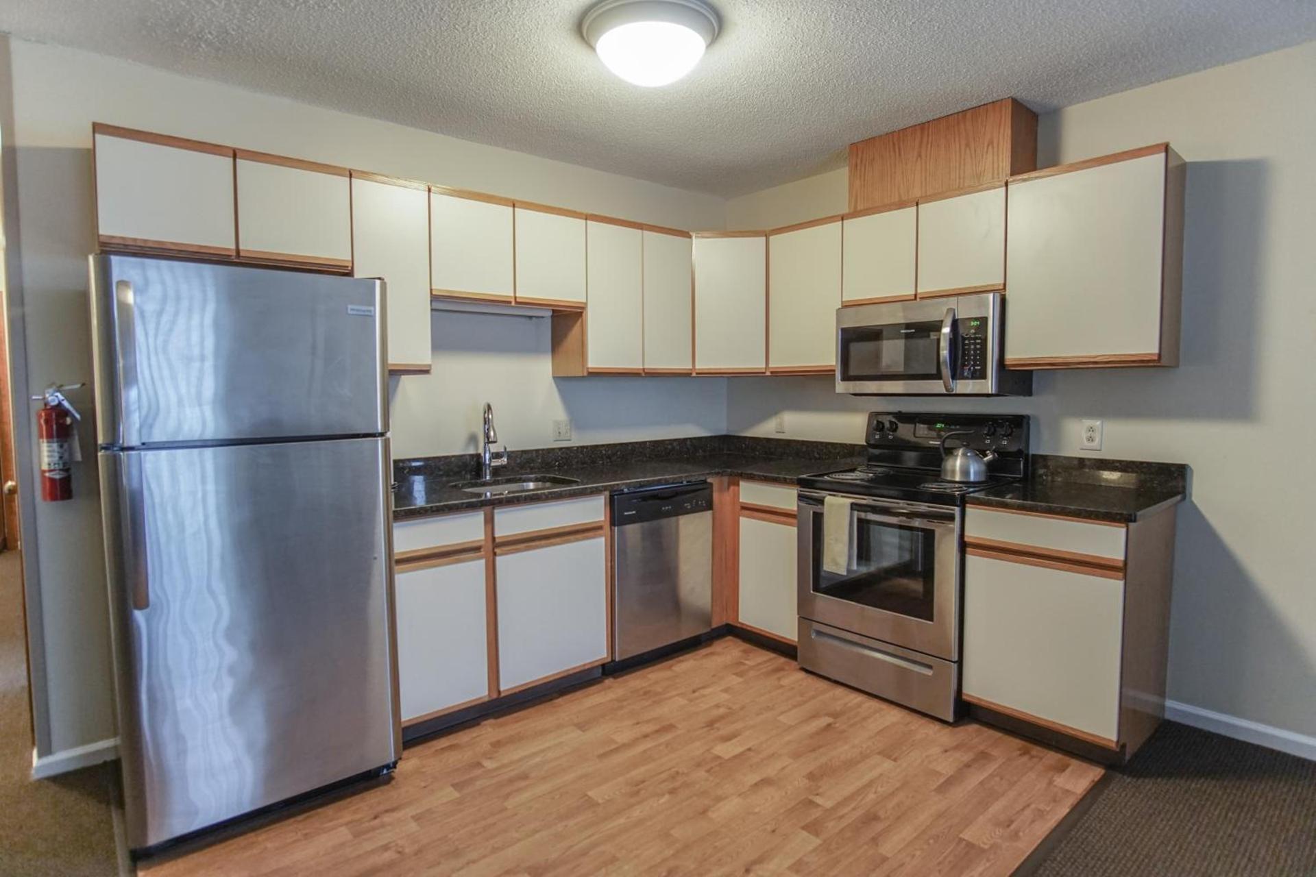 The Central Downtown Inn Suites photo 3