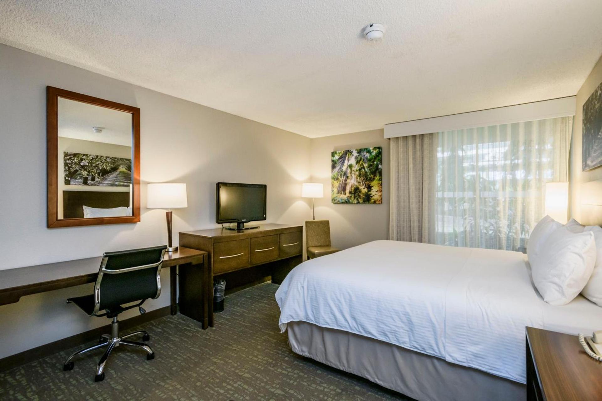Wyndham Garden Fresno Yosemite Airport photo 38