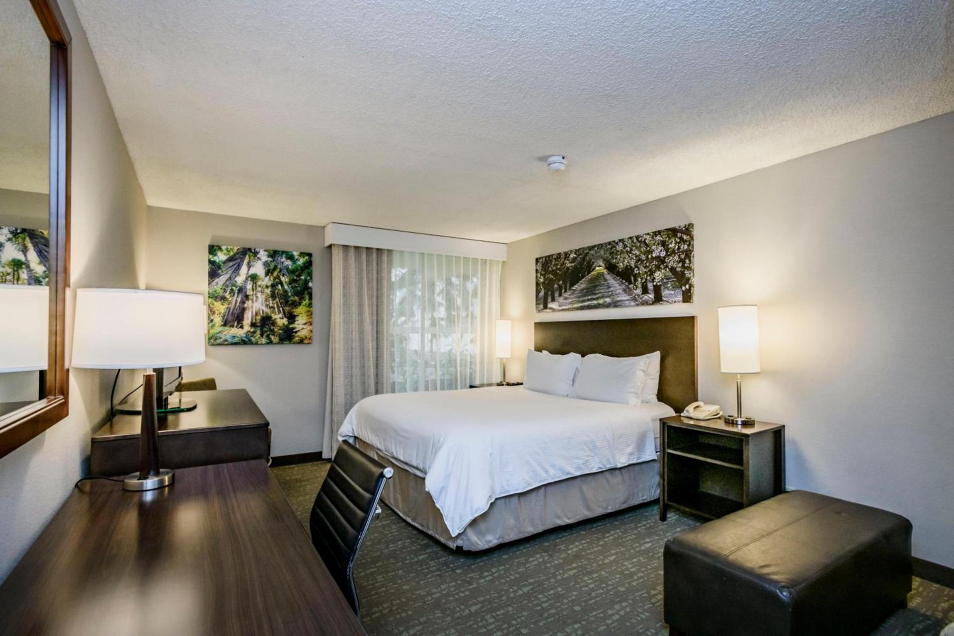 Wyndham Garden Fresno Yosemite Airport photo 39