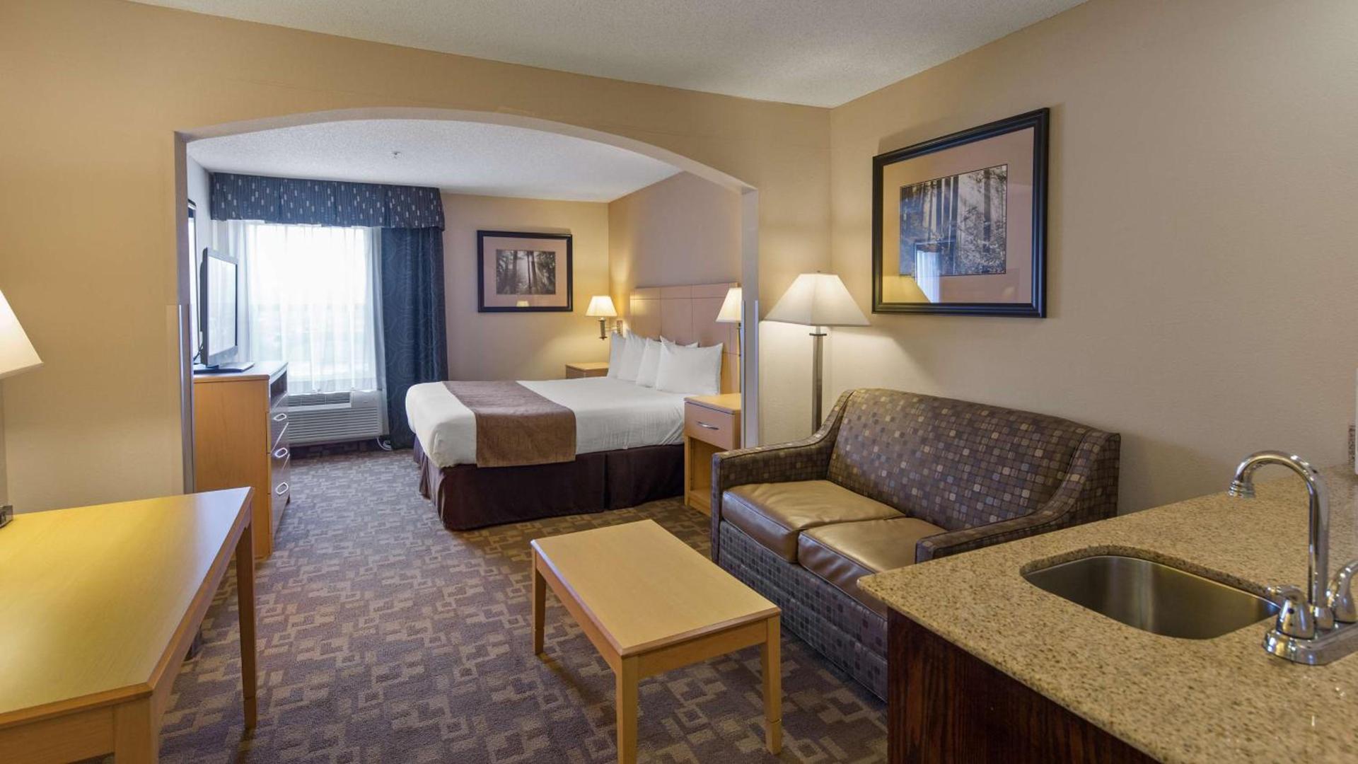 SureStay Plus Hotel by Best Western Roanoke Rapids I-95 photo 17