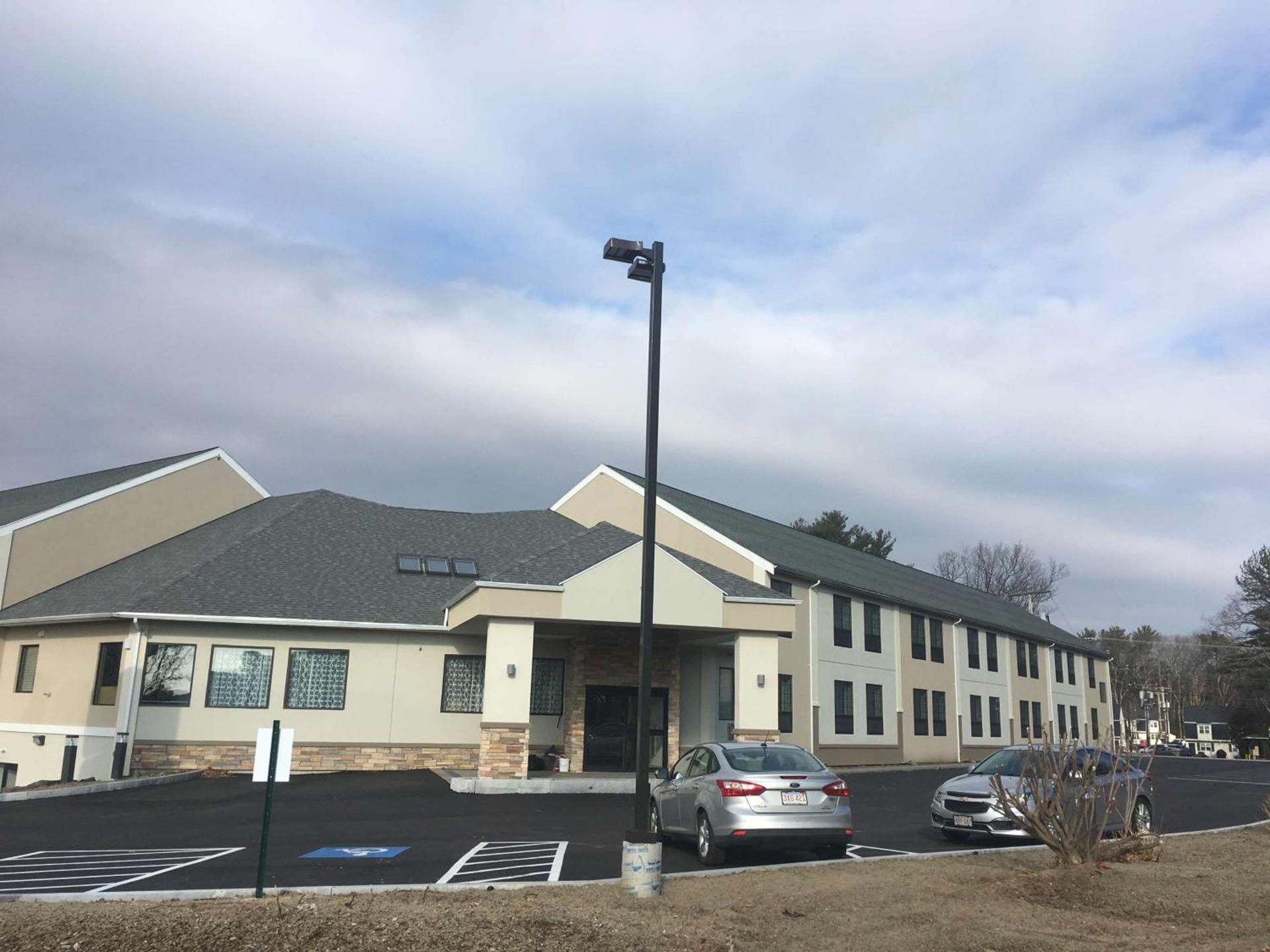 Best Western Hampshire Inn & Suites photo 1