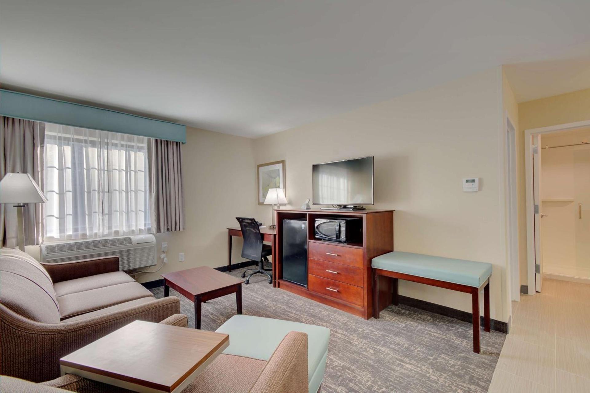 Best Western Hampshire Inn & Suites photo 18