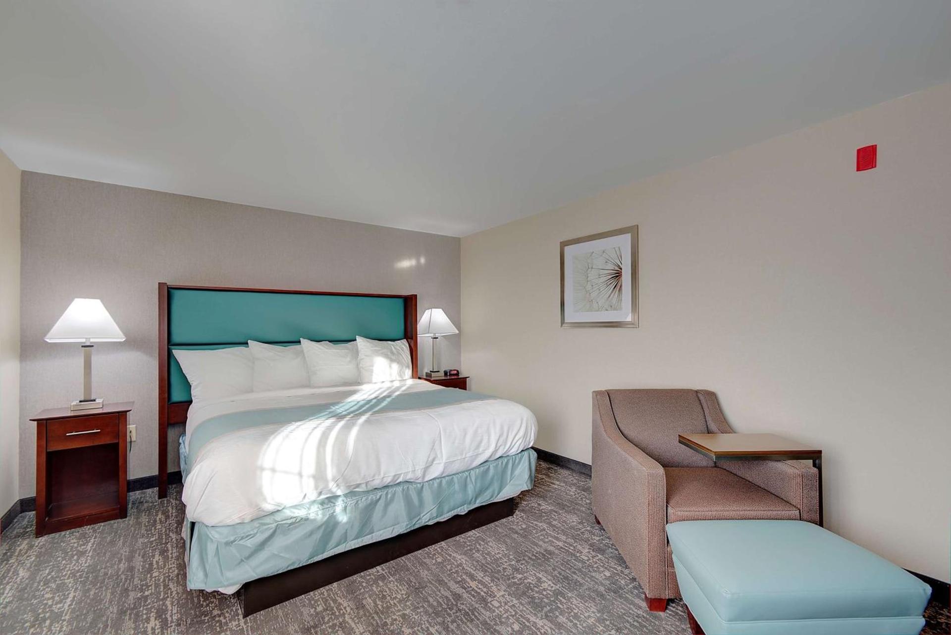 Best Western Hampshire Inn & Suites photo 12
