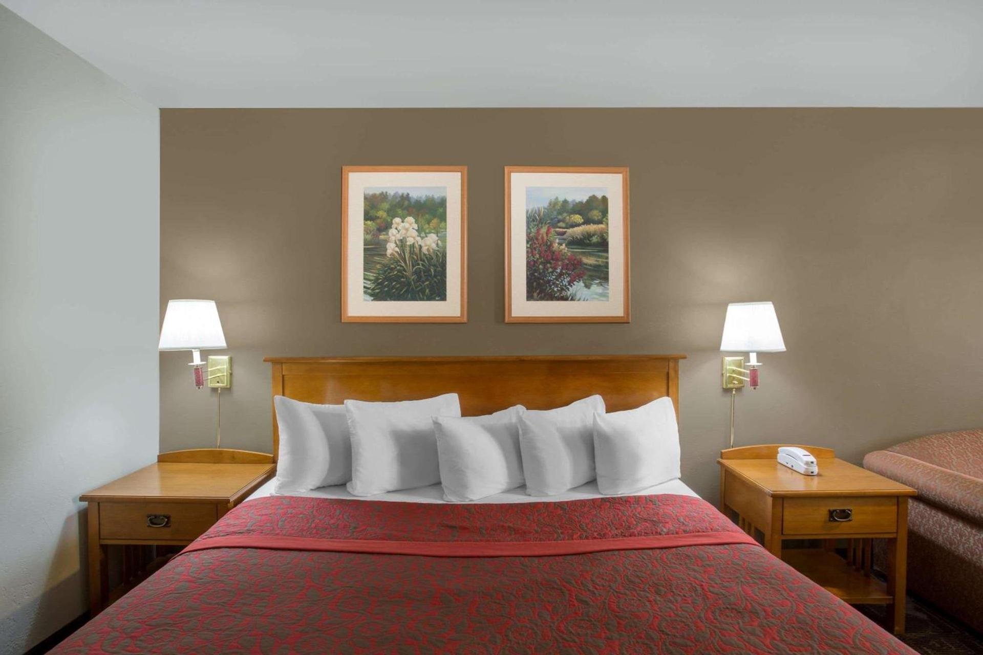 Royal Inn Provo photo 9