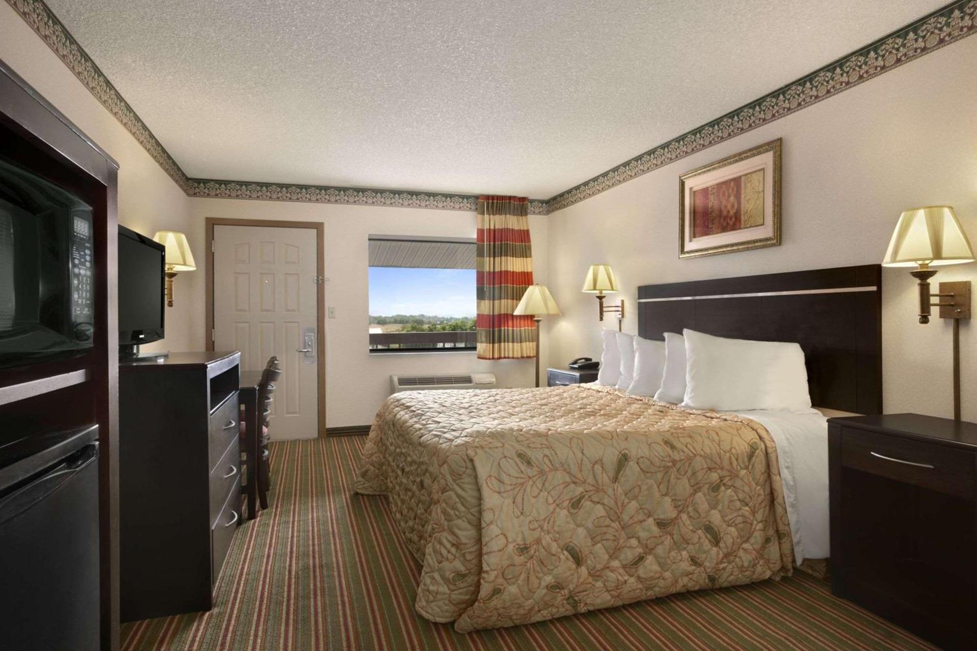 Days Inn by Wyndham Grantville photo 4