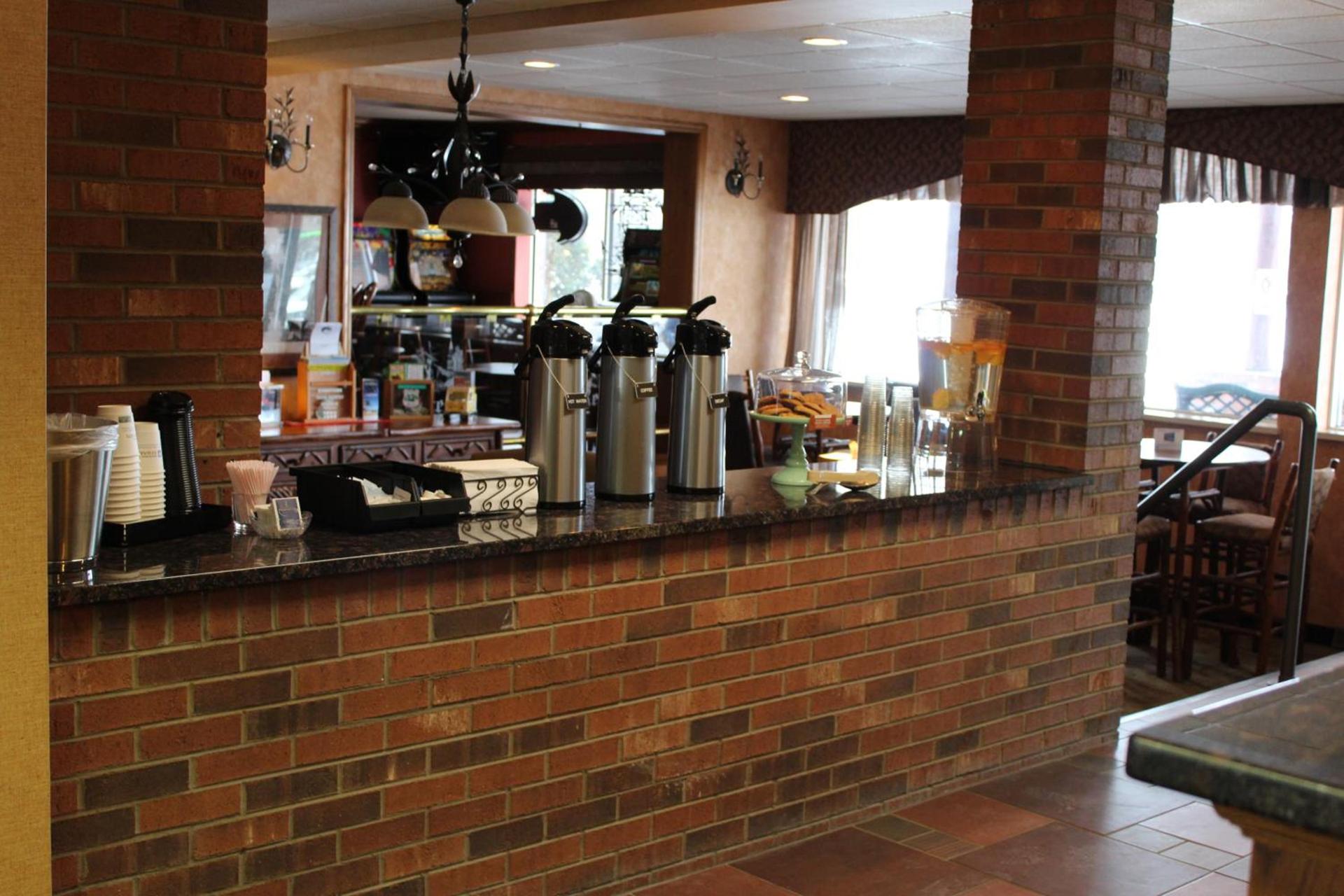 Best Western Plus Concord Inn photo 38