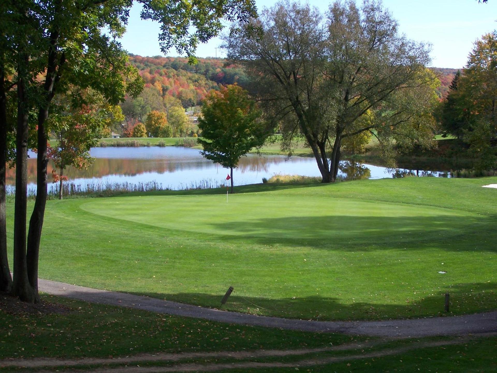 Byrncliff Golf Resort photo 4