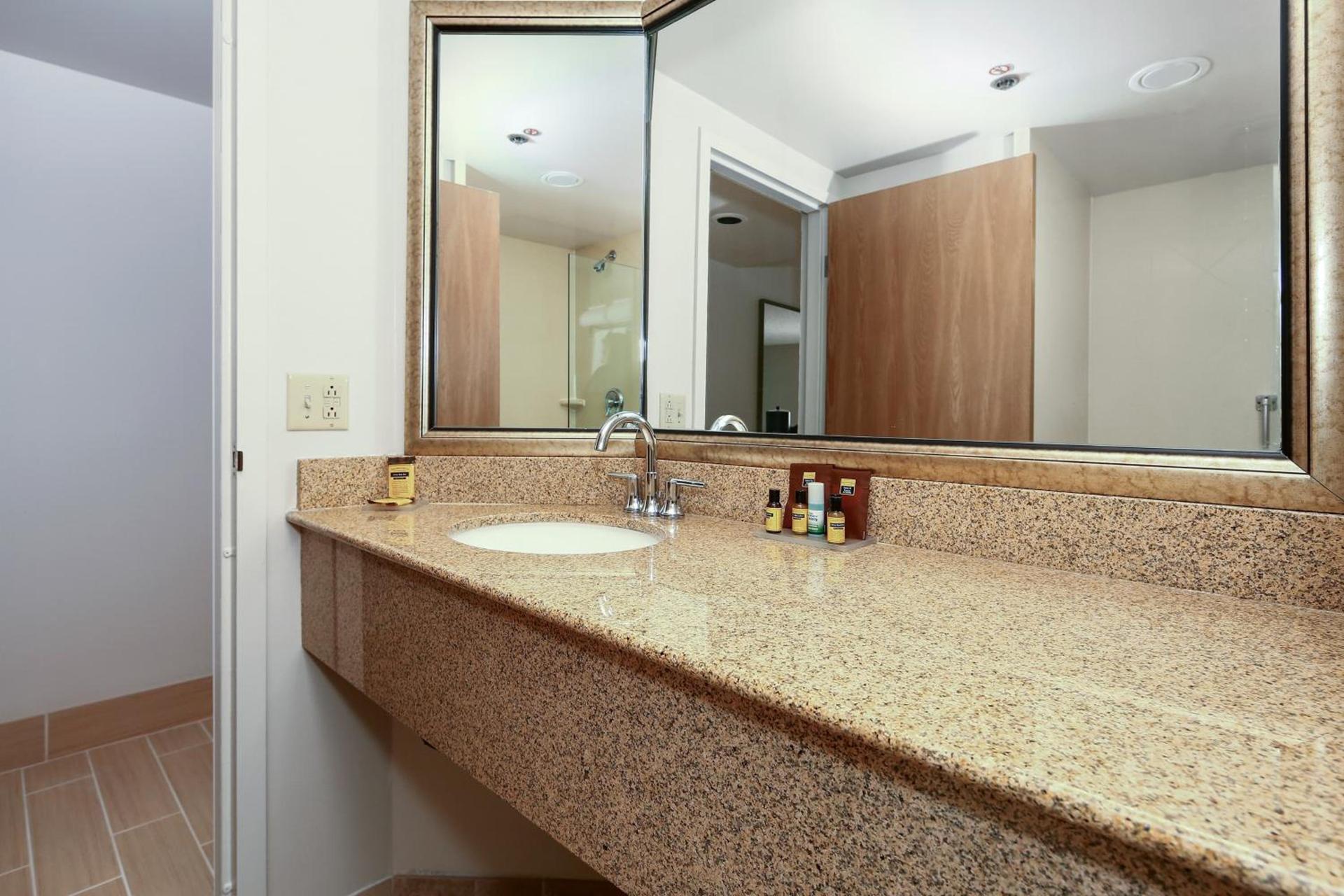Best Western Plus Bellingham photo 56