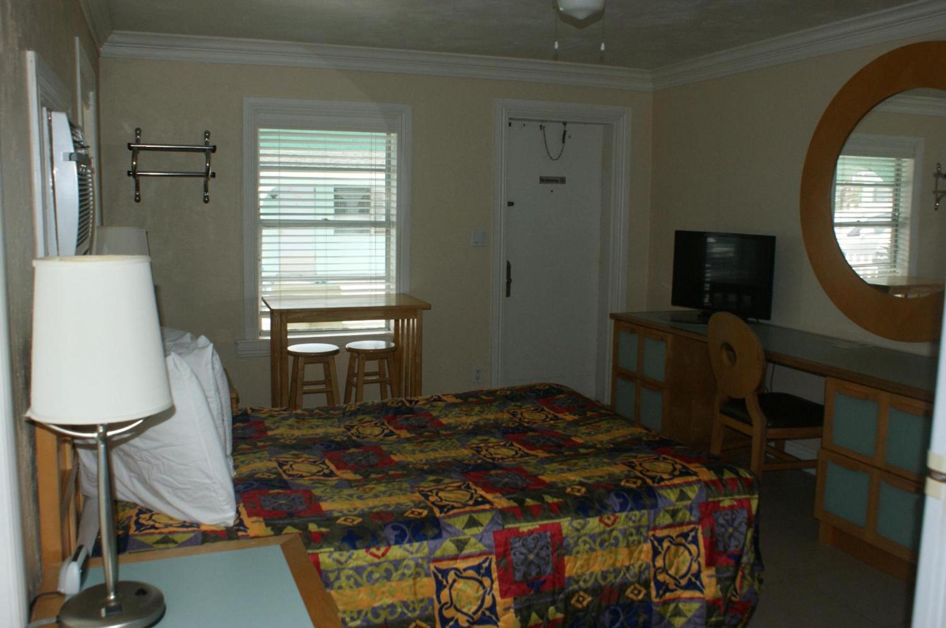 Sea Vista Motel photo 53