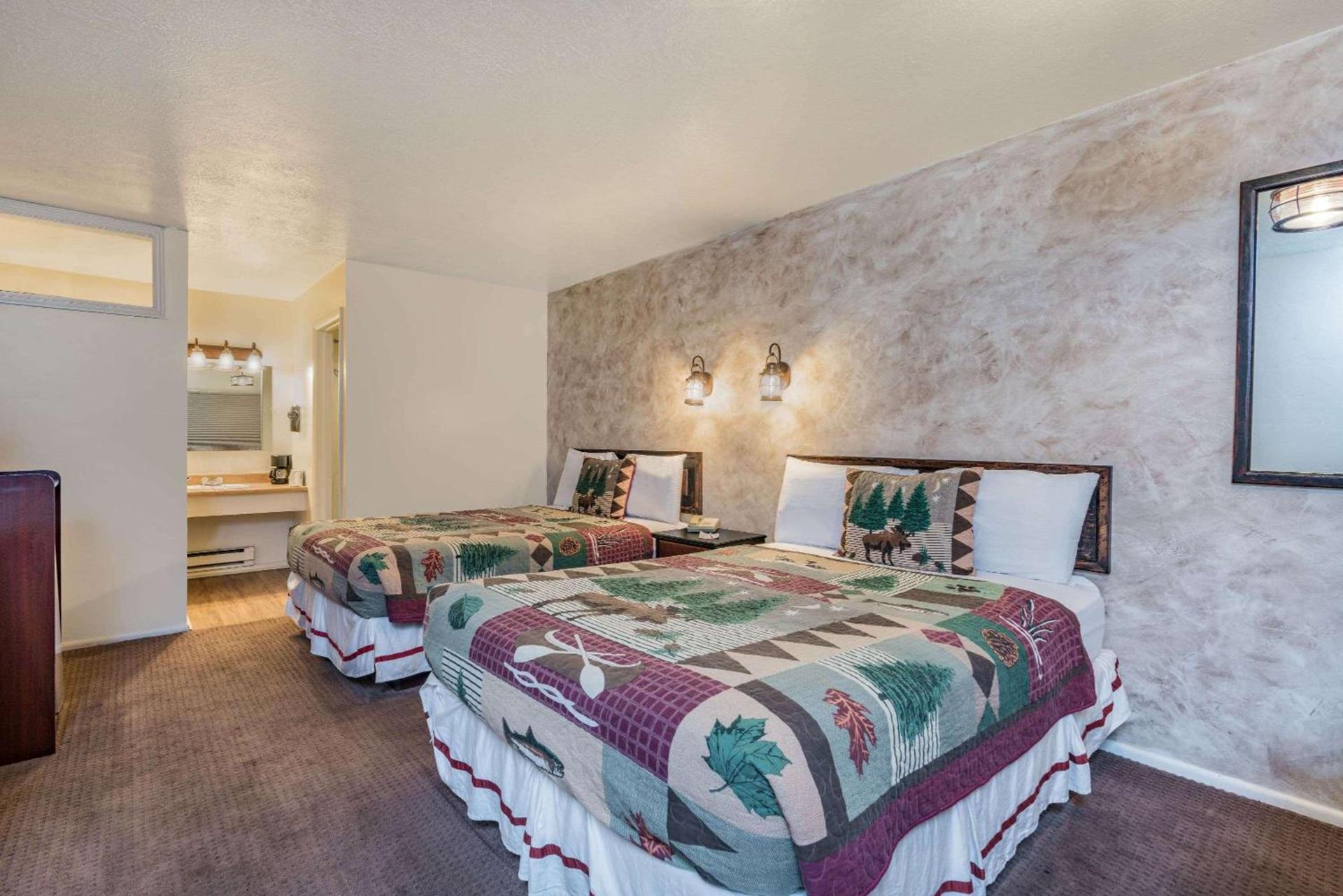 High Desert Inn photo 20
