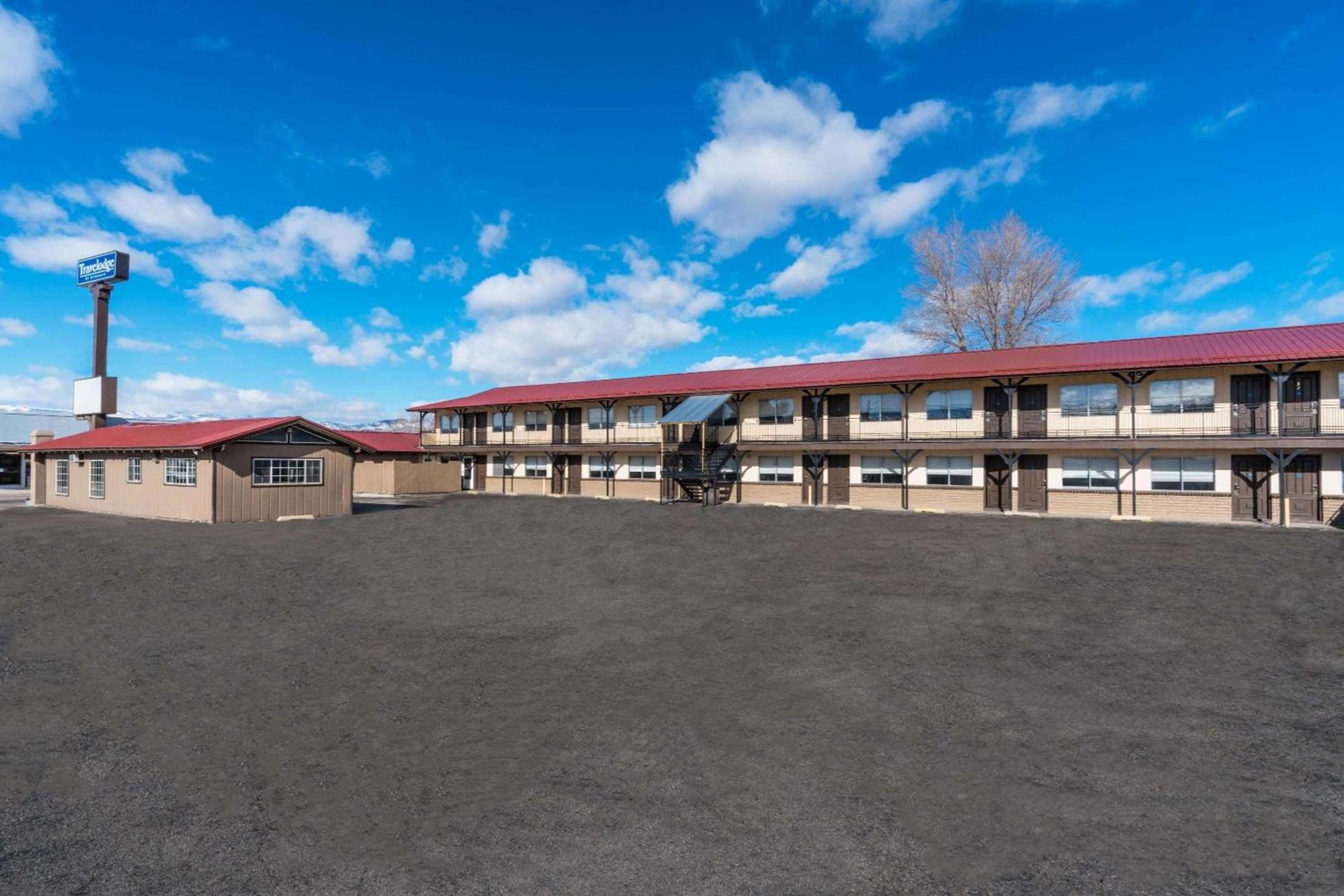 High Desert Inn photo 16