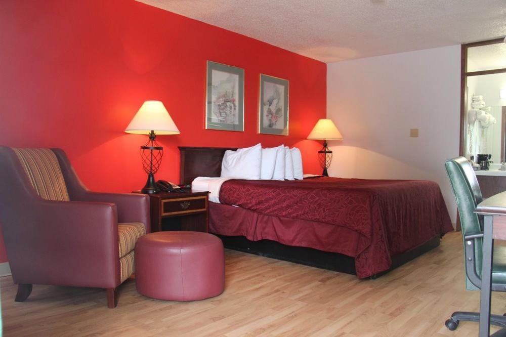 Norfolk Country Inn and Suites photo 34