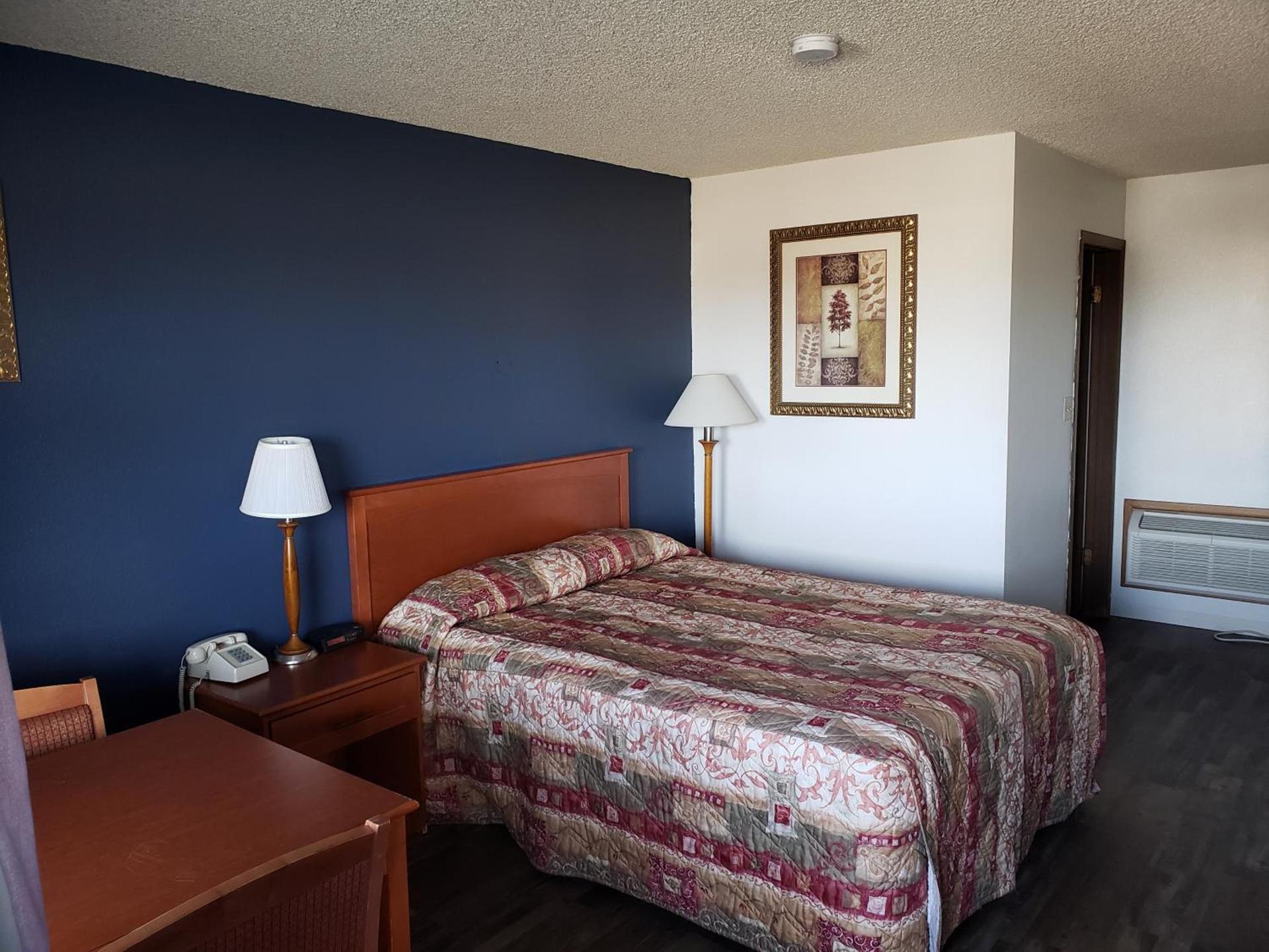 Budget Inn photo 11
