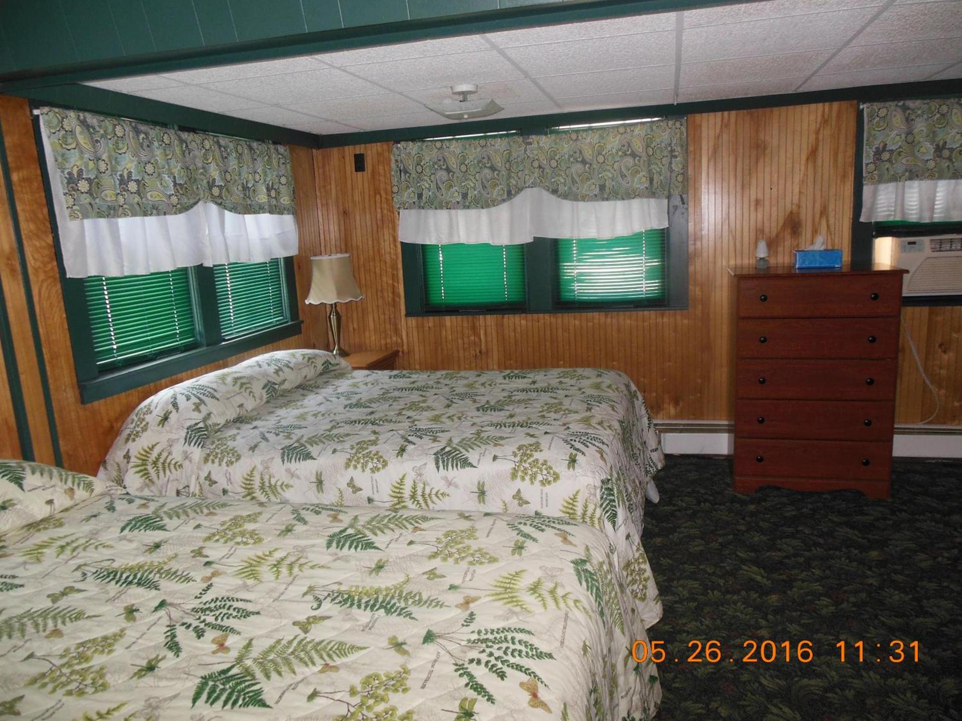 Evergreen Motel photo 22