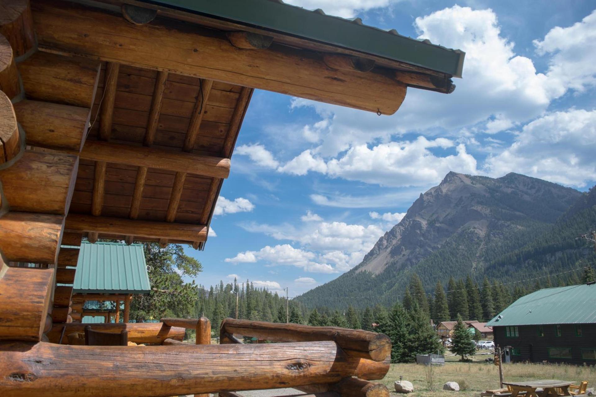 Silver Gate Lodging photo 85