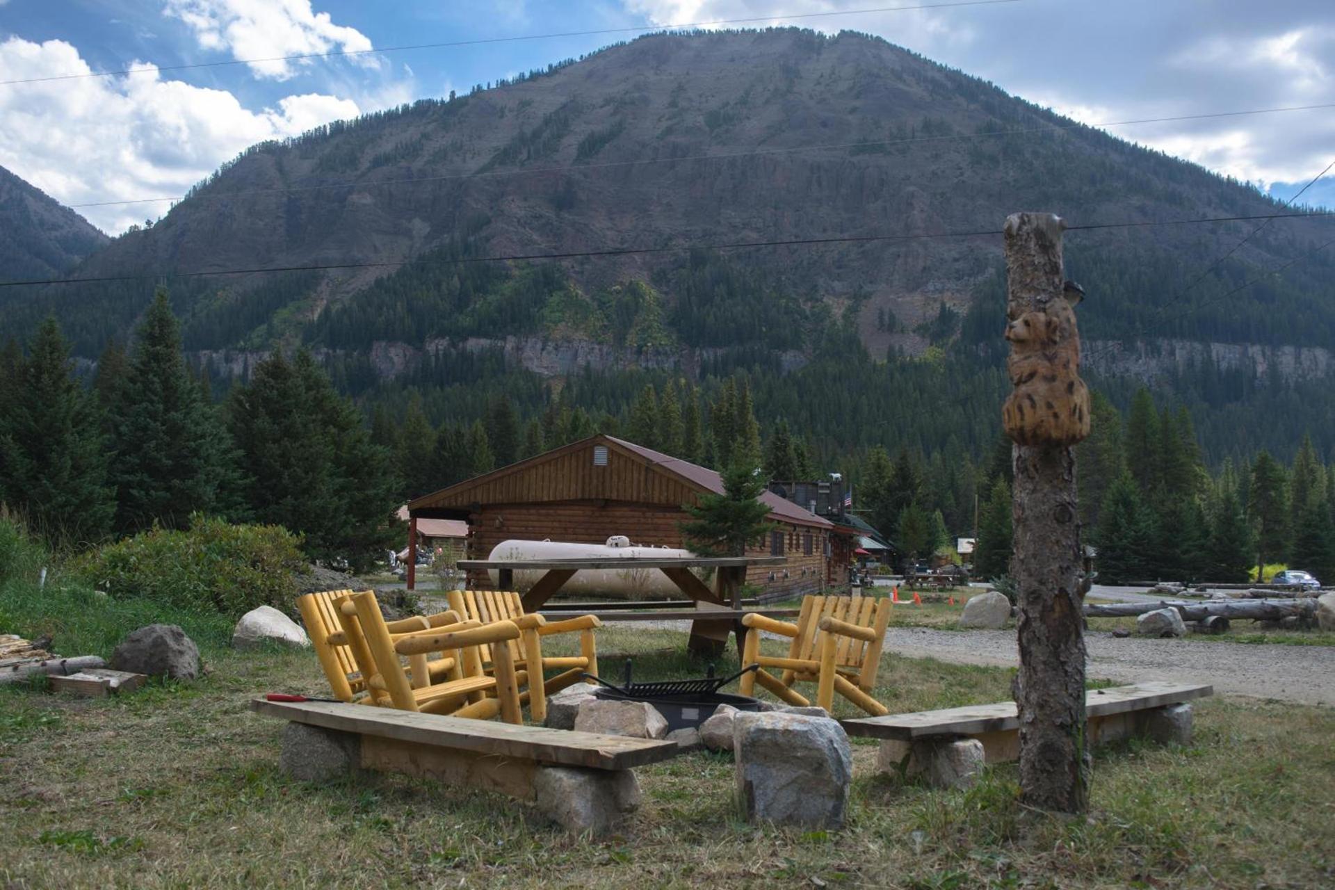 Silver Gate Lodging photo 52