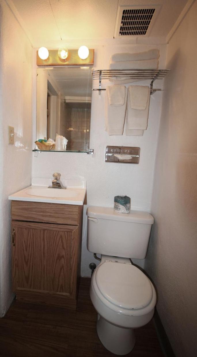 Topaz Lodge photo 12
