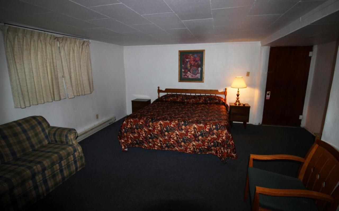 Topaz Lodge photo 14