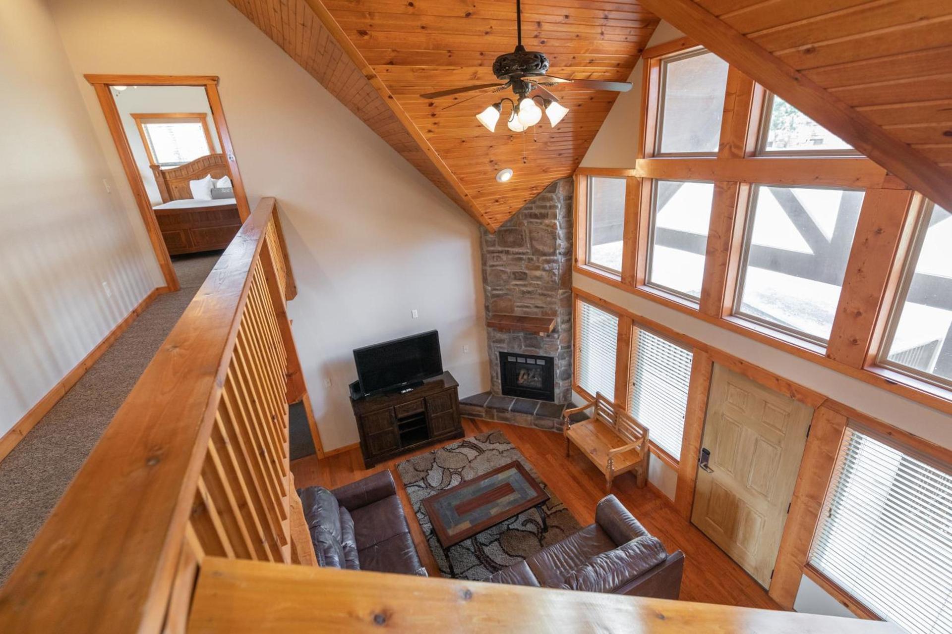 The Lodges at Table Rock photo 54