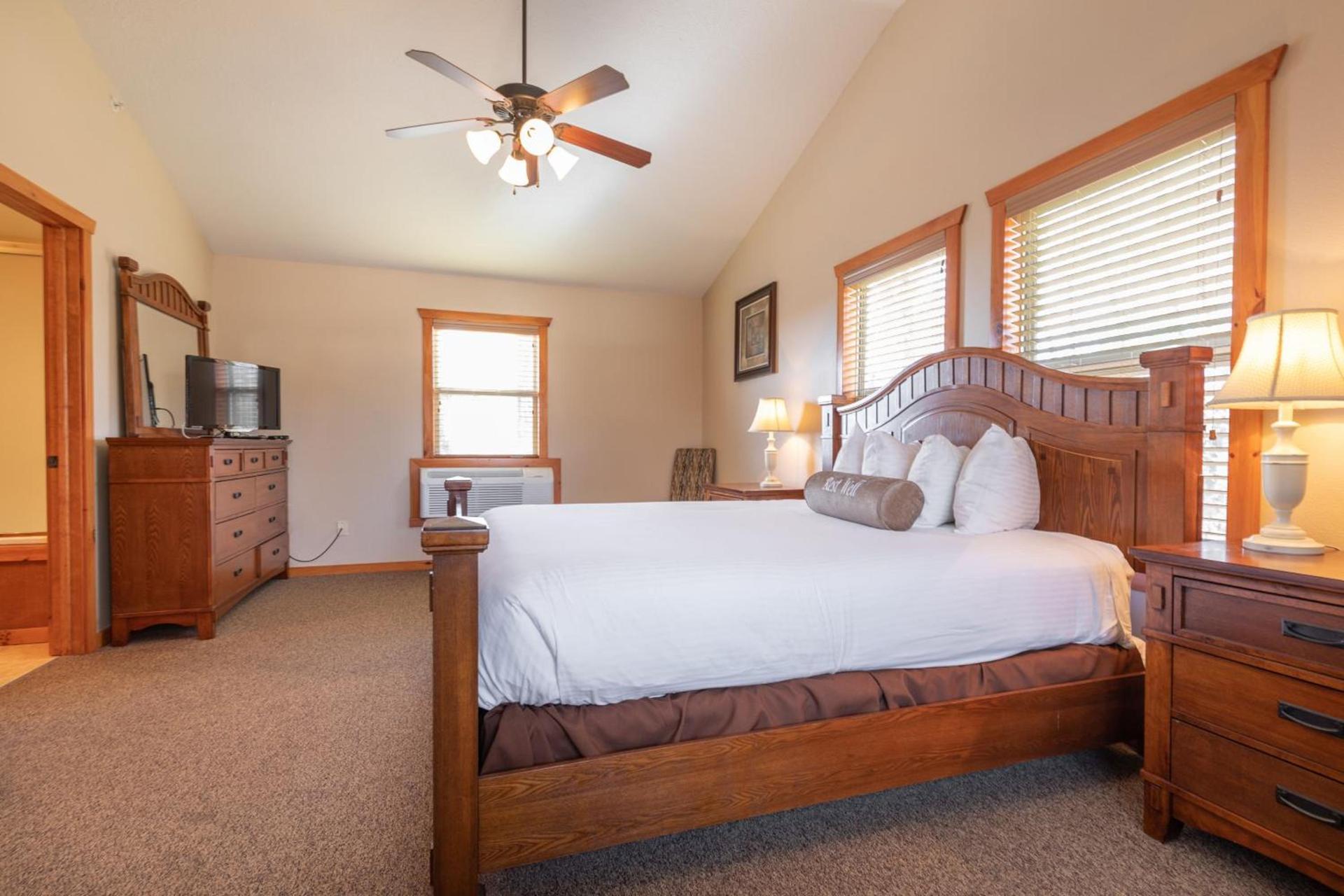 The Lodges at Table Rock photo 35