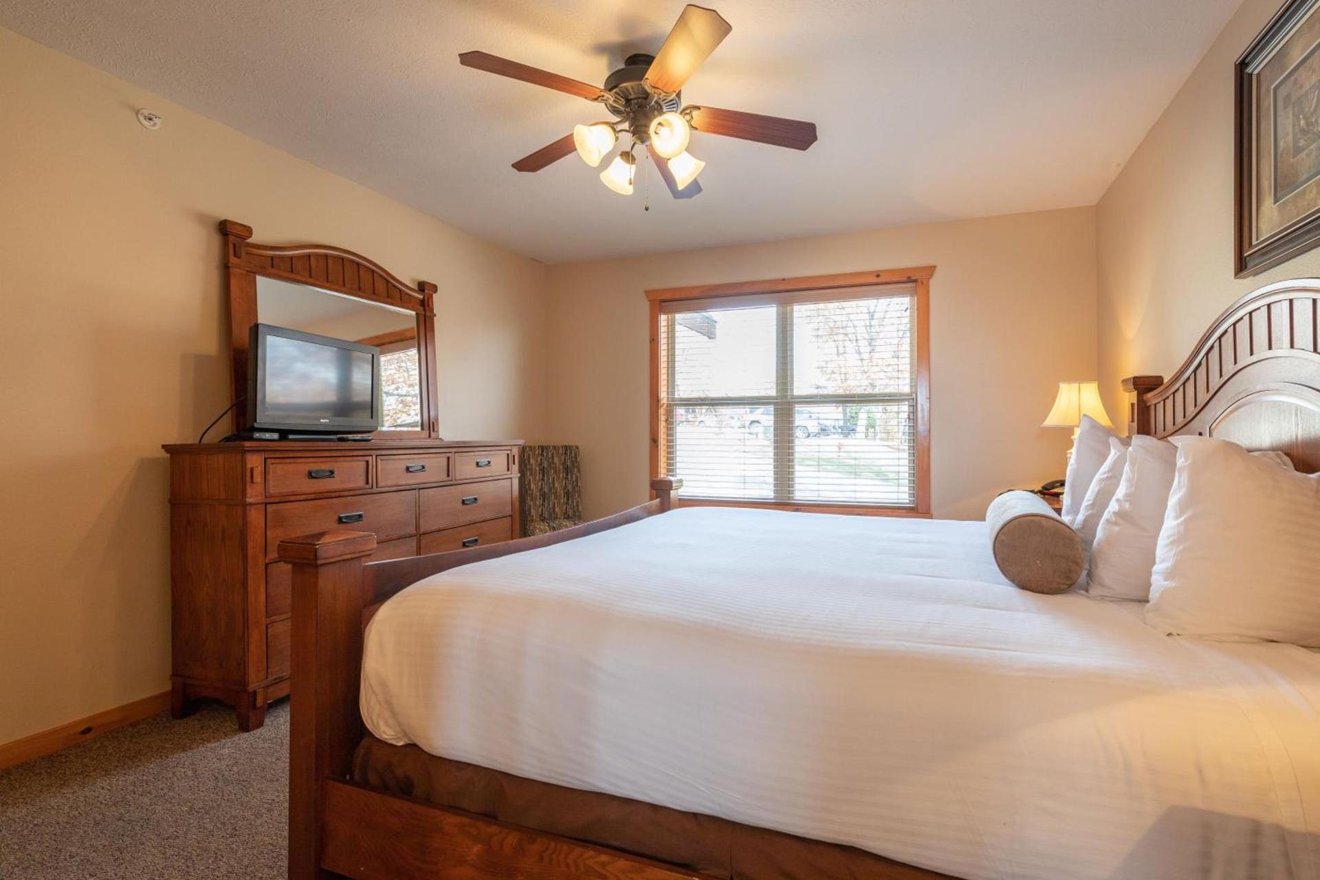 The Lodges at Table Rock photo 41